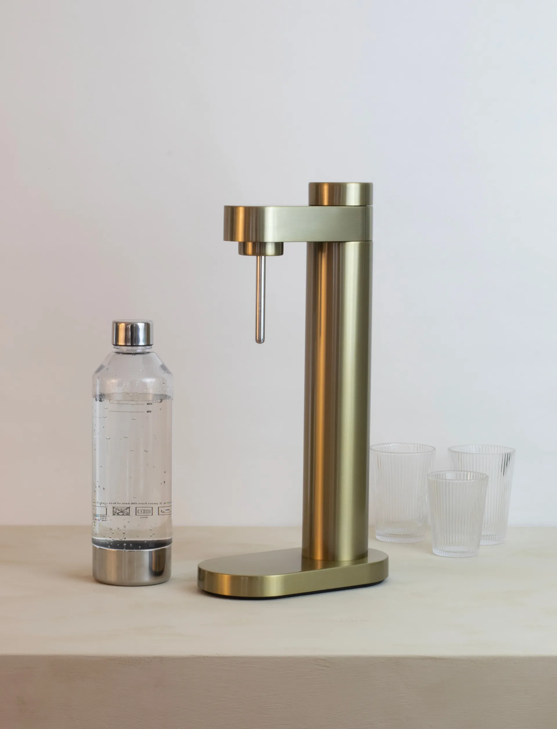Brus hiilihapotuslaite, Brushed brass Stelton