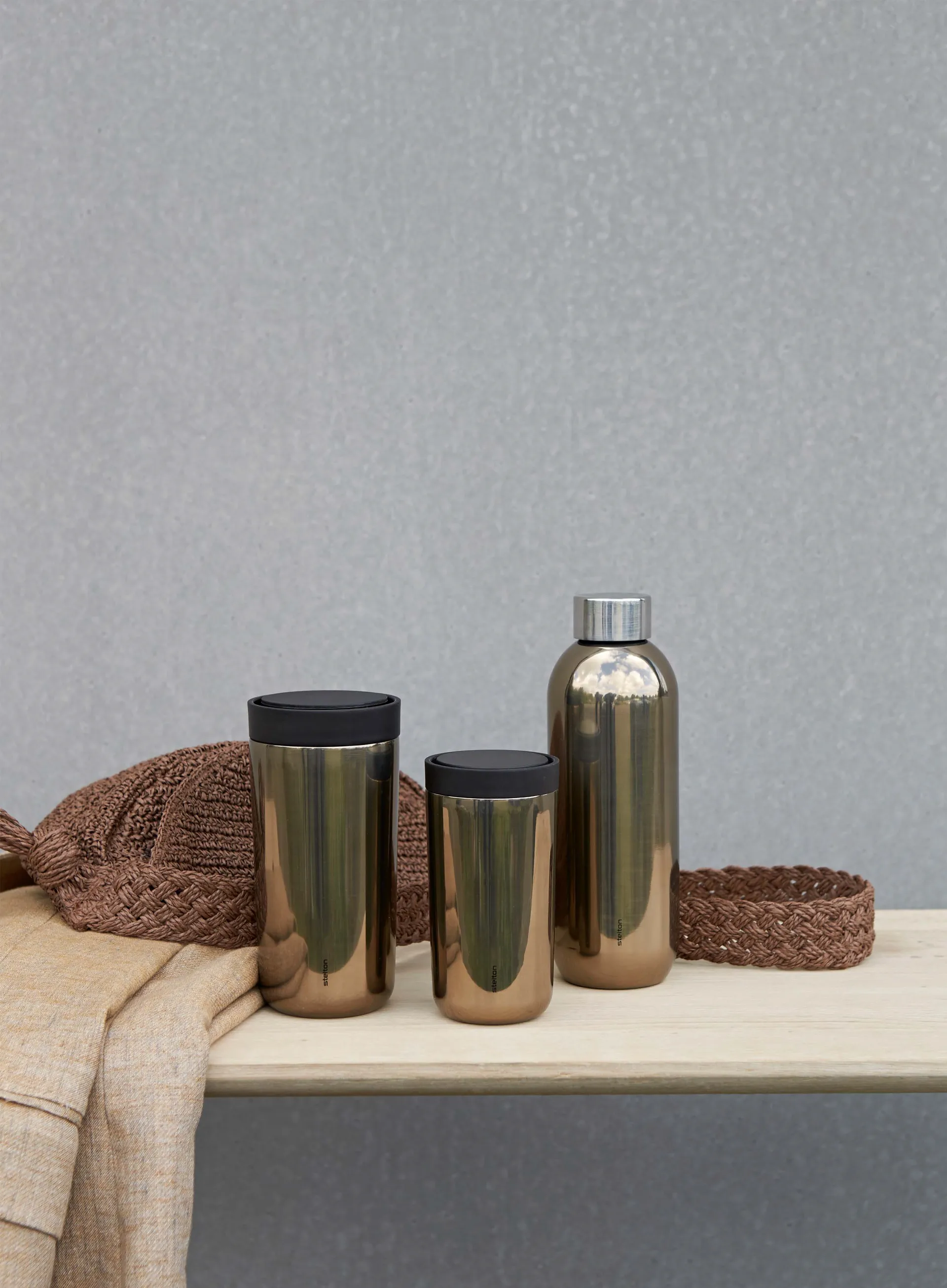Keep Cool -termospullo 0,6 l, Dark gold Stelton