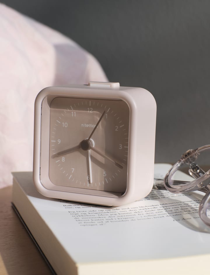 Okiru herätyskello, Rose Stelton