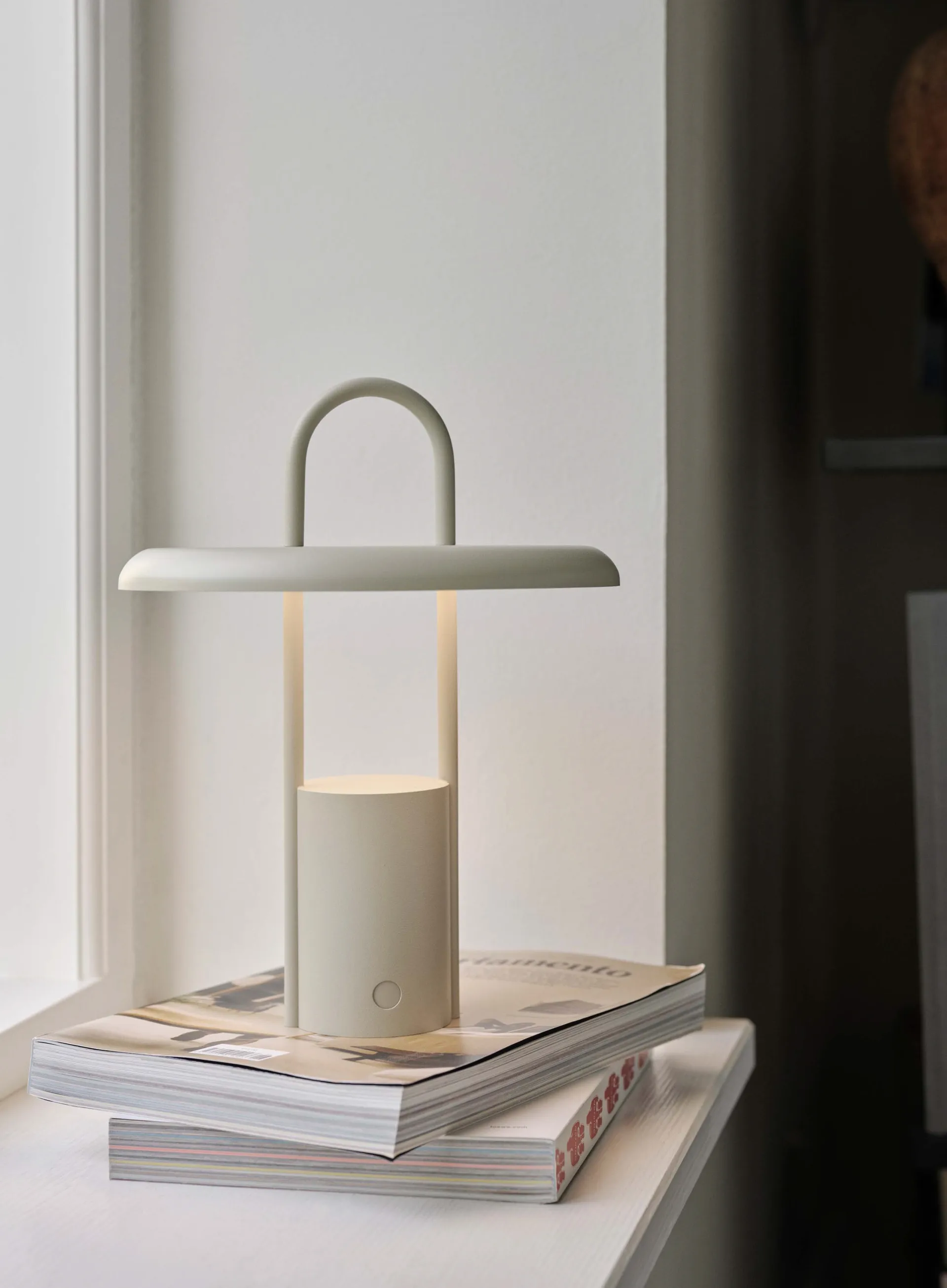 Pier LED-valaisin kannettava 25 cm, Sand Stelton