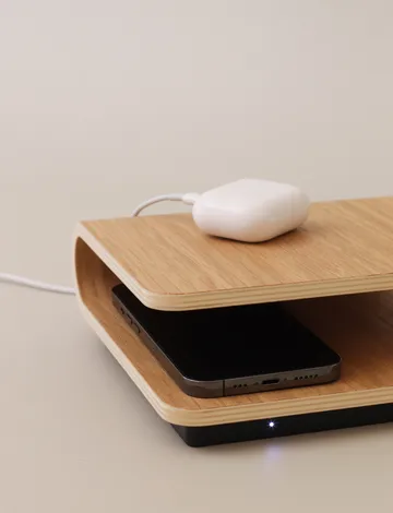 Ro langaton laturi - Tammi - Stelton