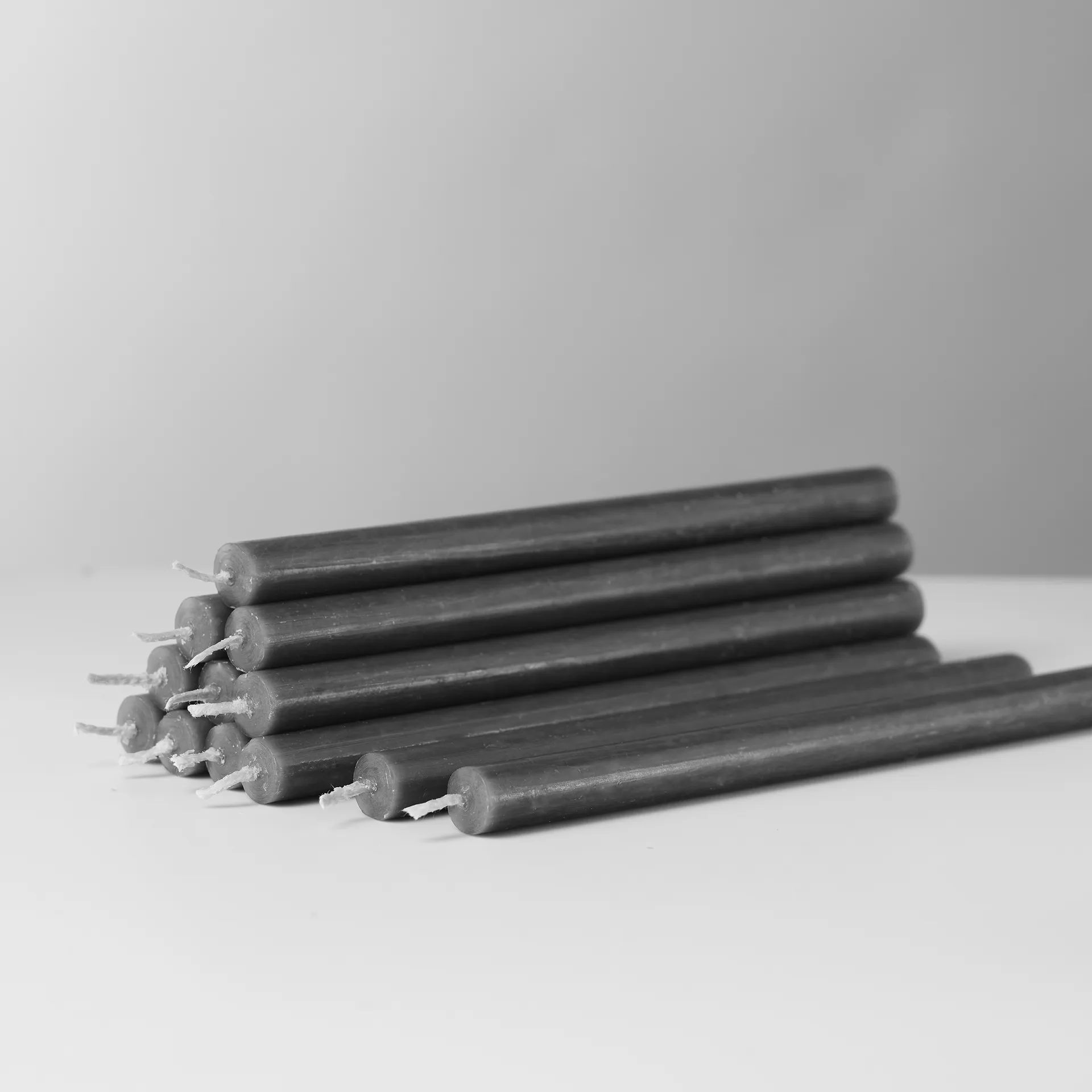 Nagel parafiinikynttilä 12 kpl, Antrasiitti STOFF