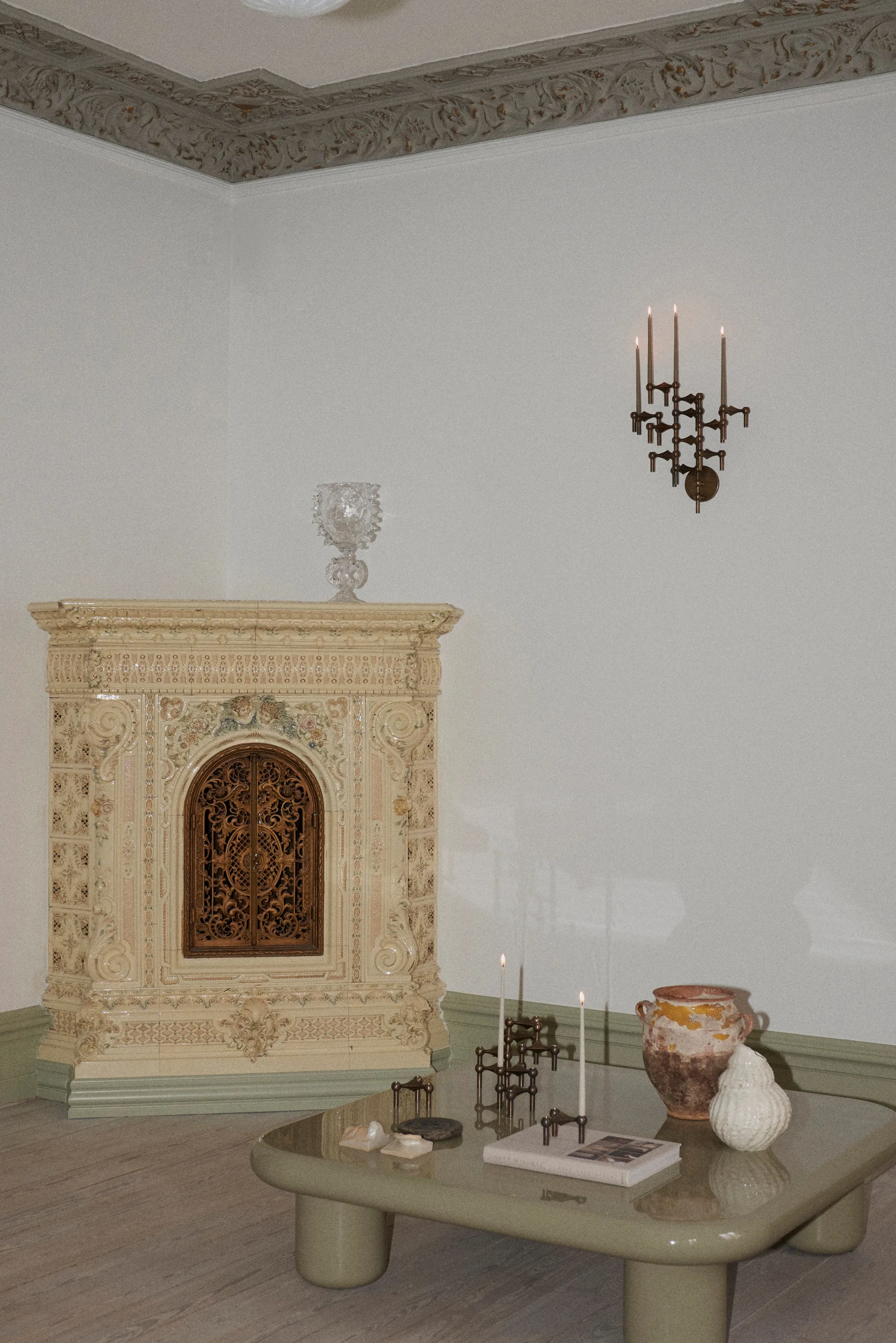 STOFF Nagel kynttilänjalka seinälle, Bronzed brass. STOFF