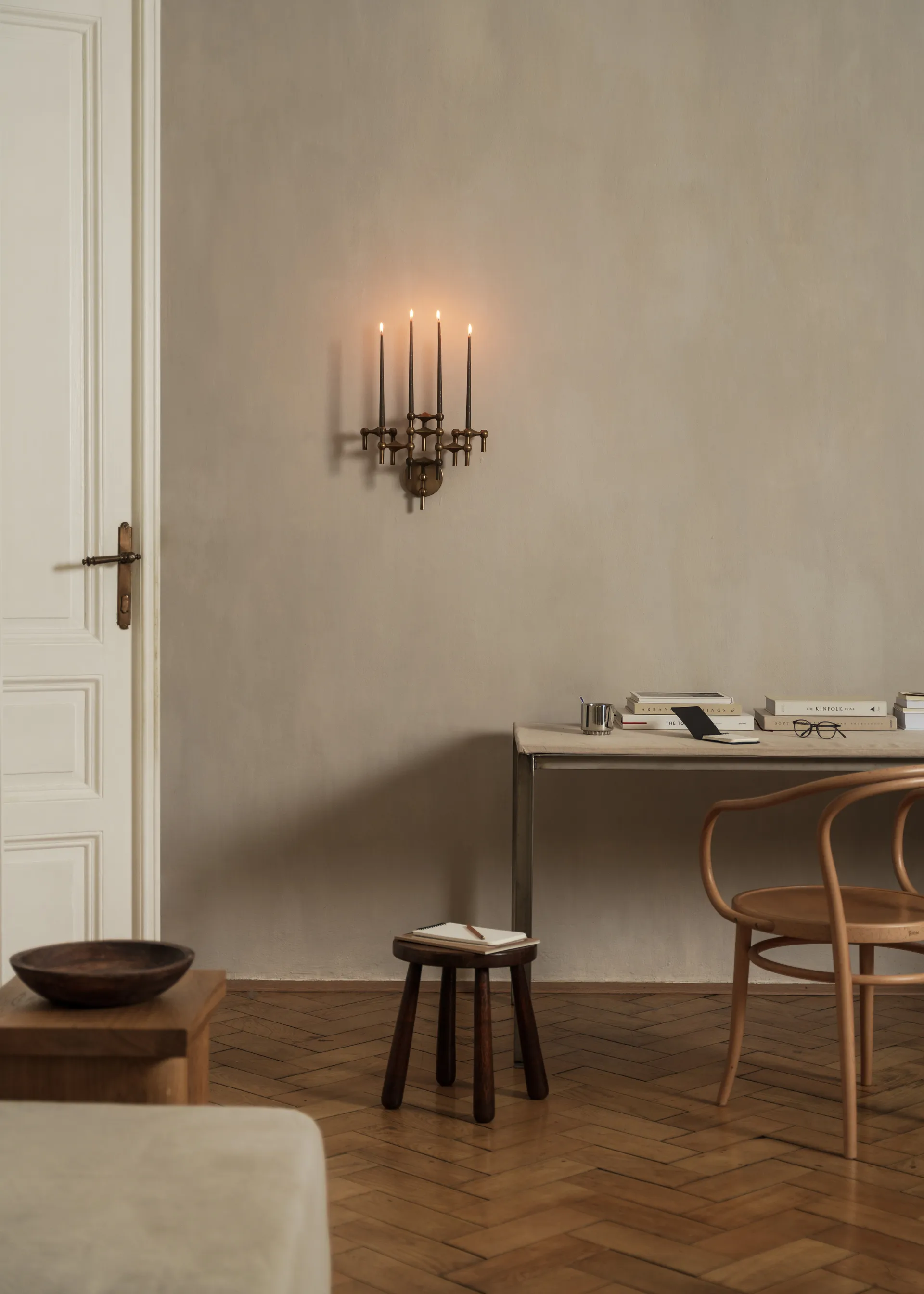 STOFF Nagel kynttilänjalka seinälle, Bronzed brass. STOFF