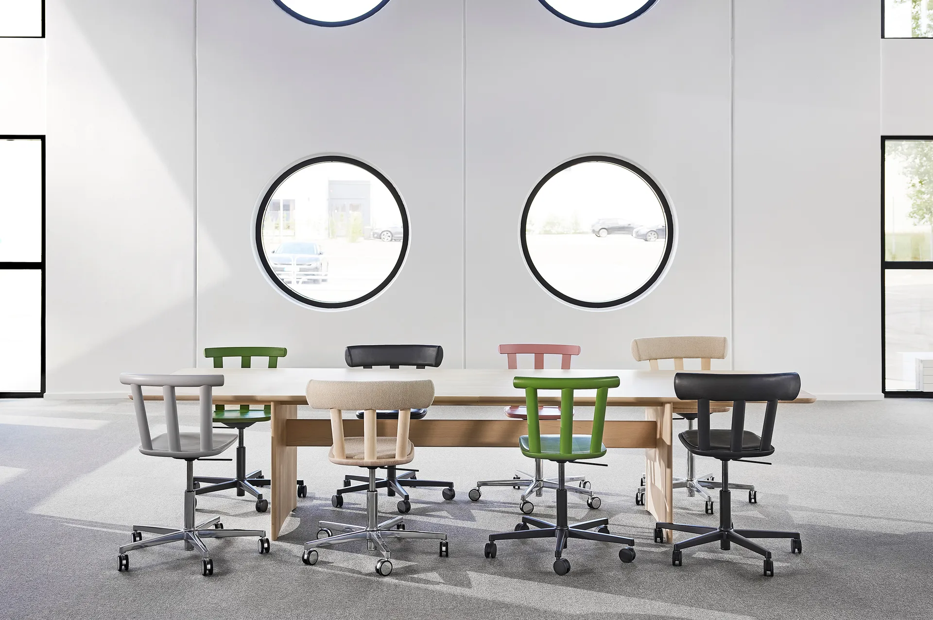 Alt tuoli pyörivä jalusta verhoiltu istuin koivu., Elmotique 99001-mattamusta 99 Stolab