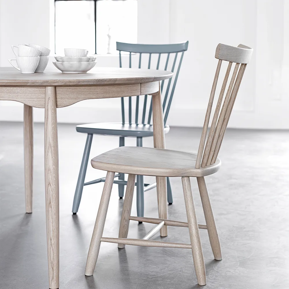 Carl ruokapöytä koivu, Valkoinen 21 peittävä, kiinteä levy Stolab