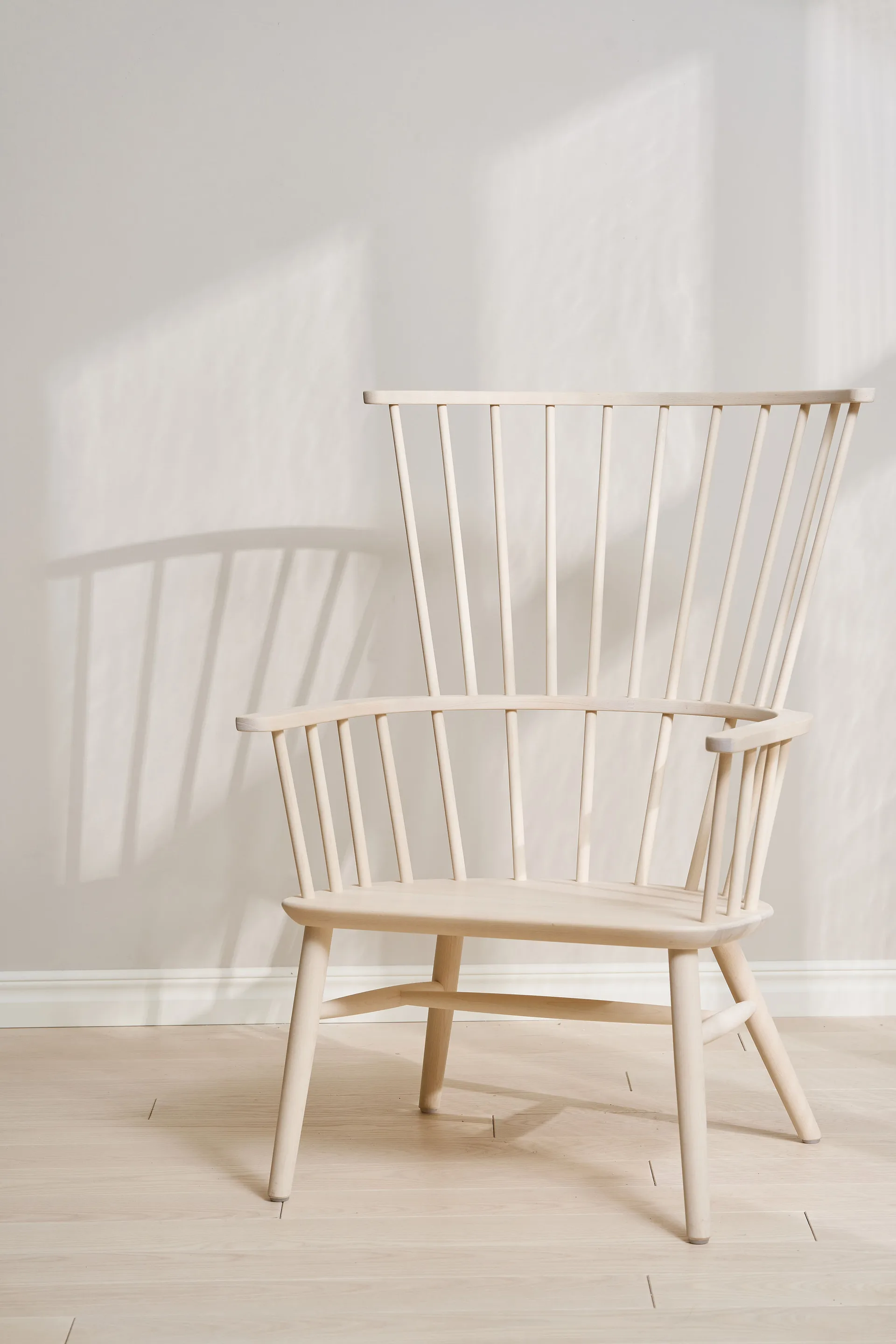 Henriette nojatuoli tyyny&niskatyyny Valkoöljy-Moonlight Stolab