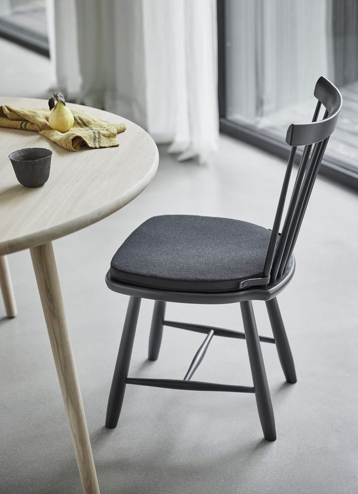 Lilla Åland istuinpehmuste, Black Stolab