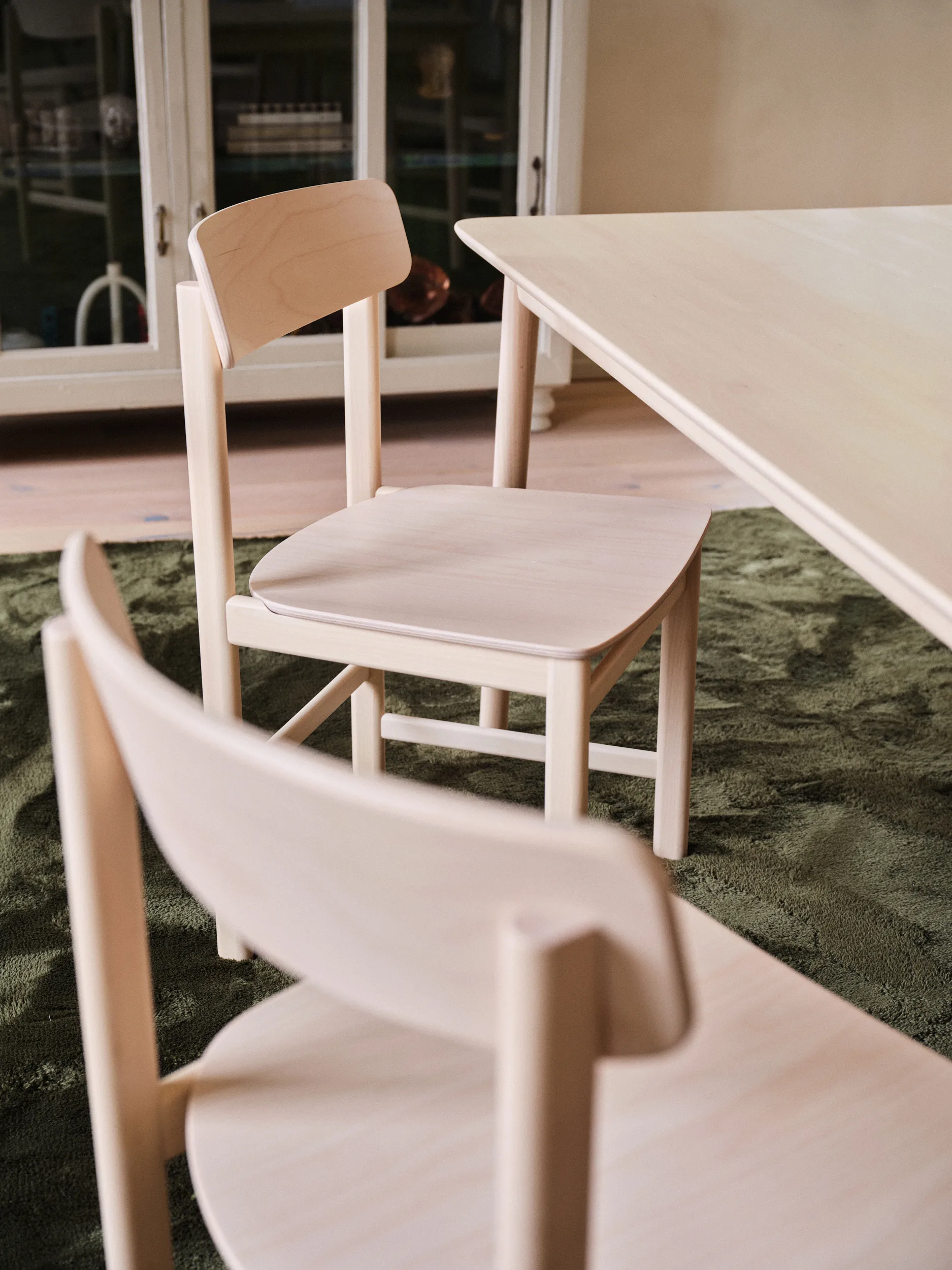 Pal käsinojallinen tuoli, Koivu vaalea mattalakka Stolab