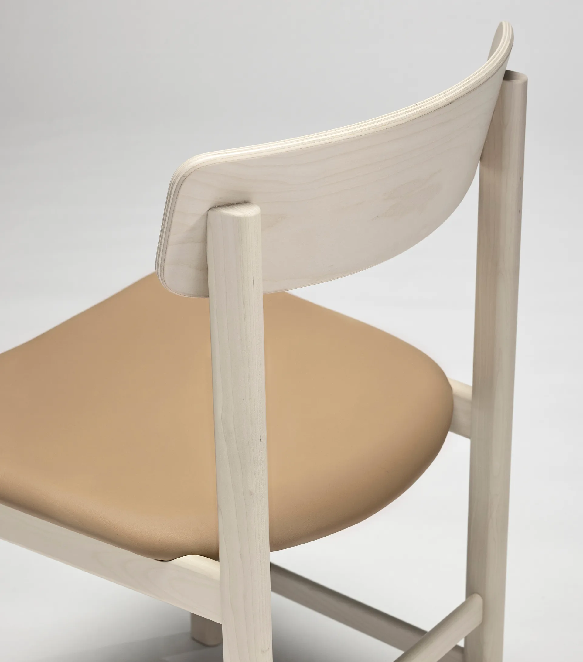 Pal tuoli, Koivu vaalea mattalakka-Elmosoft 22030 Stolab