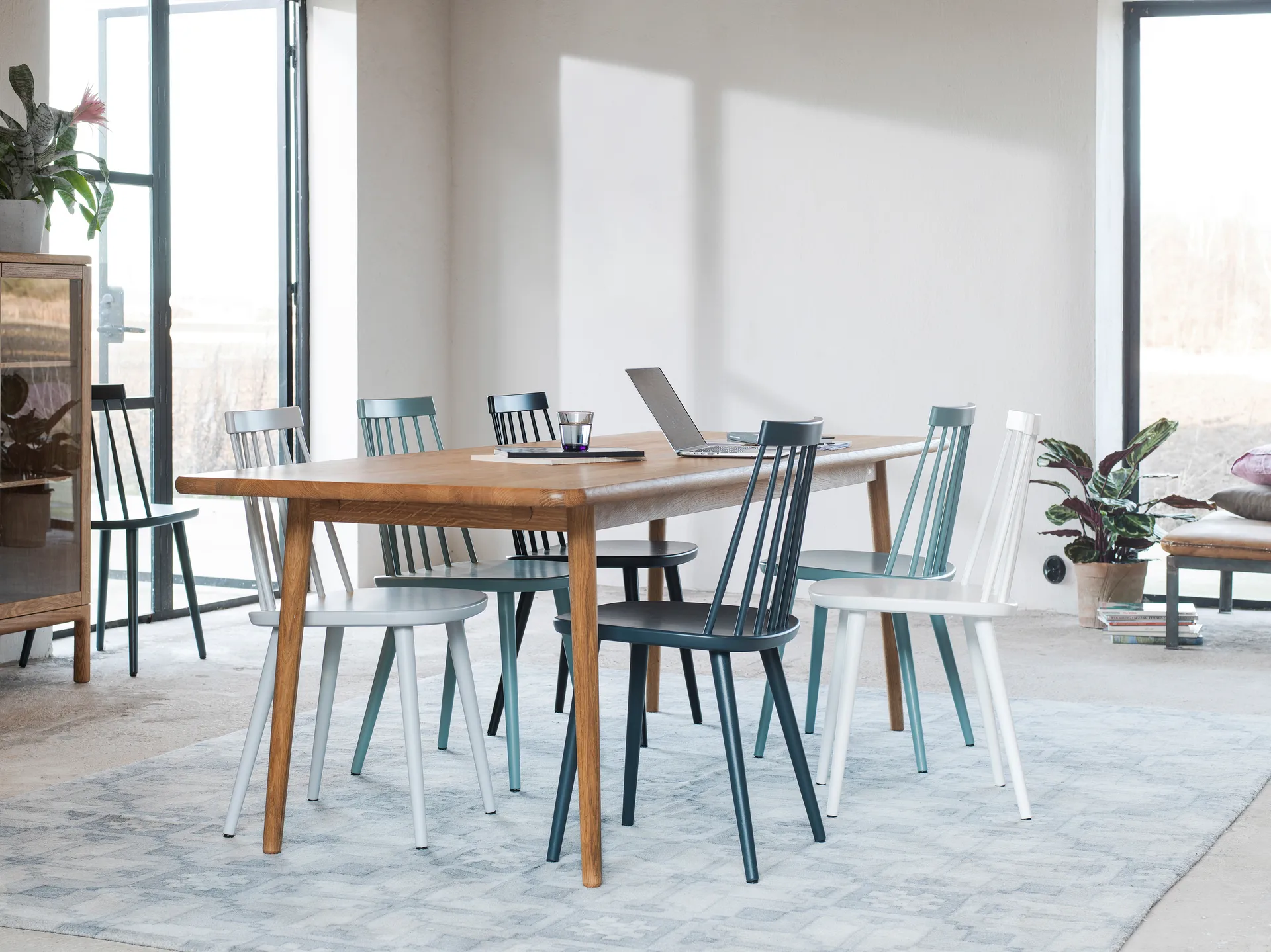 Pinnockio tuoli, Valkoinen Stolab