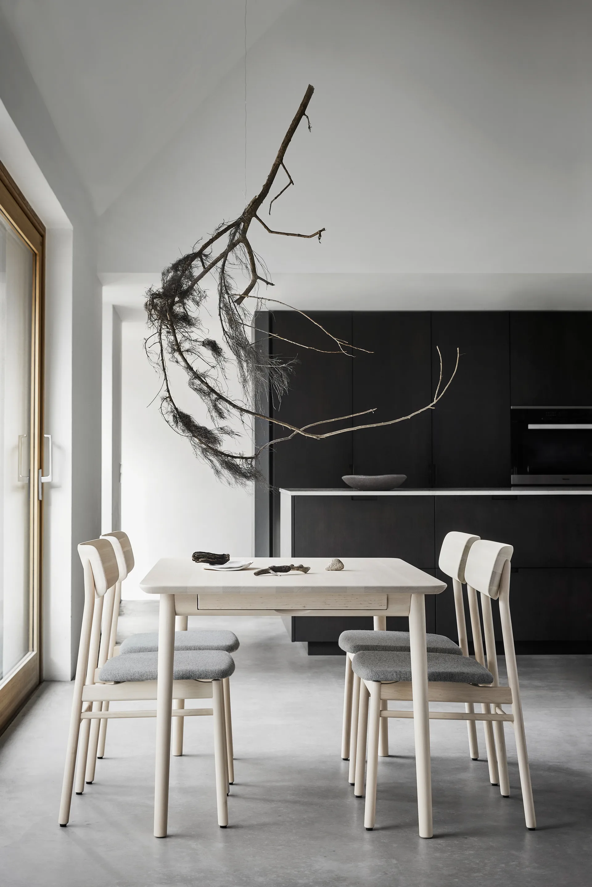 Prima Vista -tuoli valkoöljytty koivu, Kangas hallingdal 65-130 harmaa Stolab