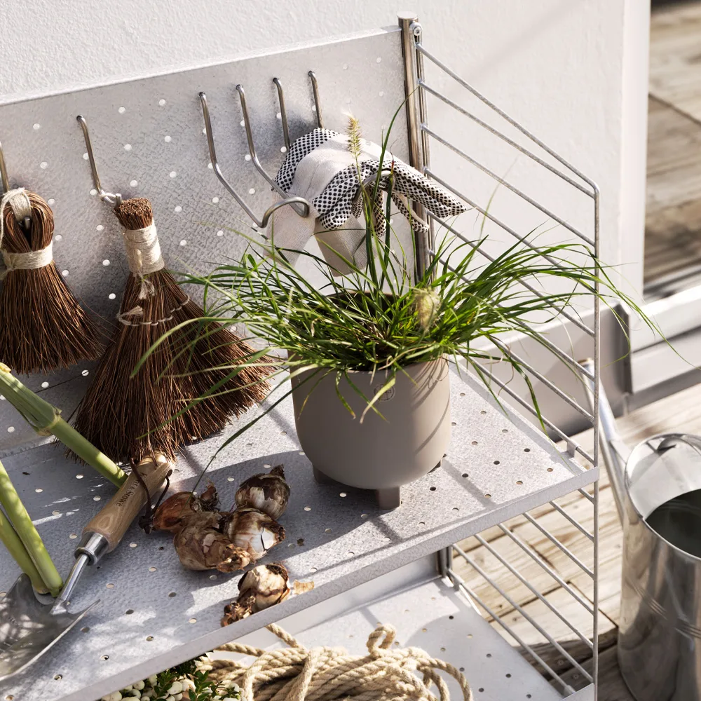 String Outdoor Vapaasti seisova koukku, ruostumaton teräs, kaksinkertainen, 2 kpl String