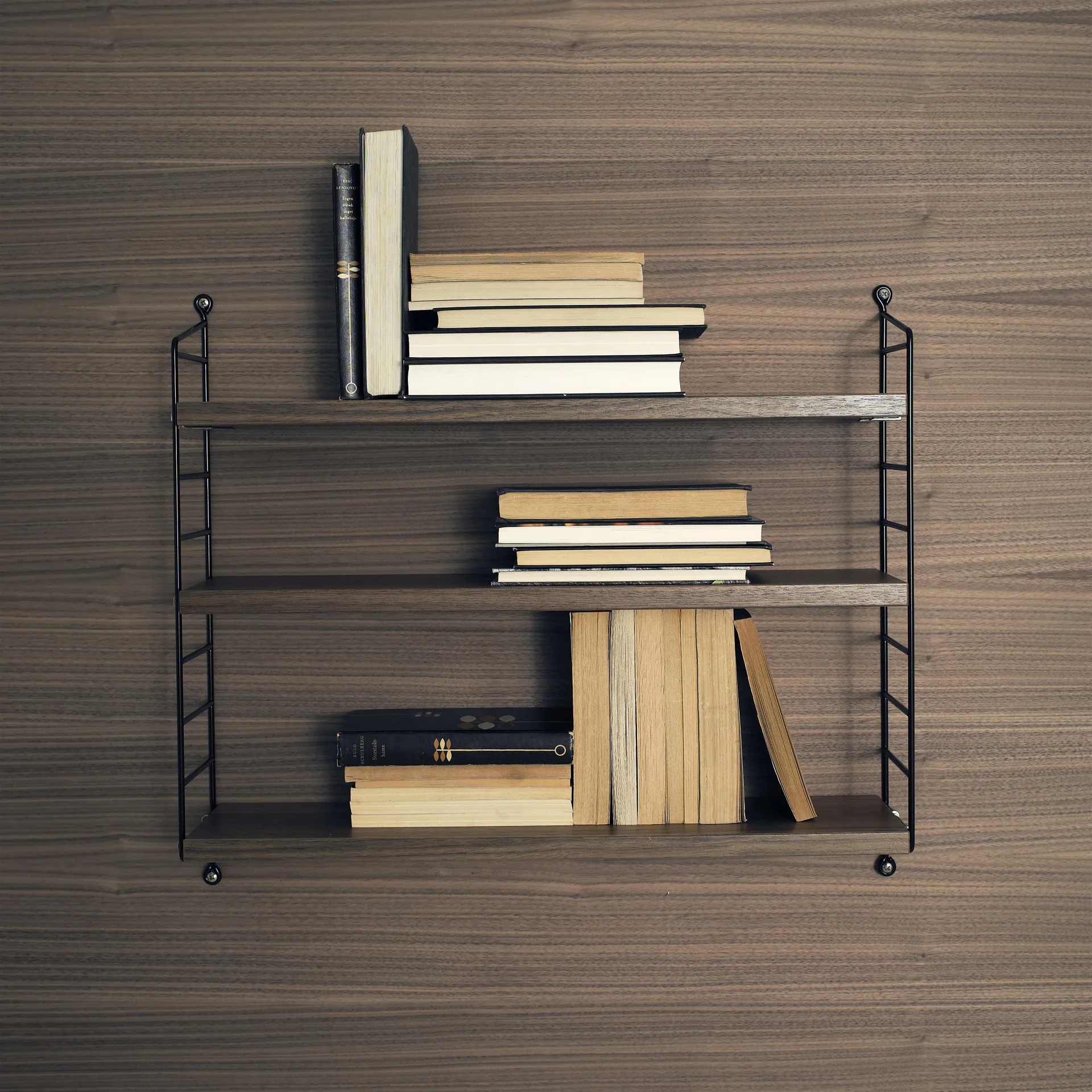 String Pocket hylly pähkinä musta, pähkinä-musta String