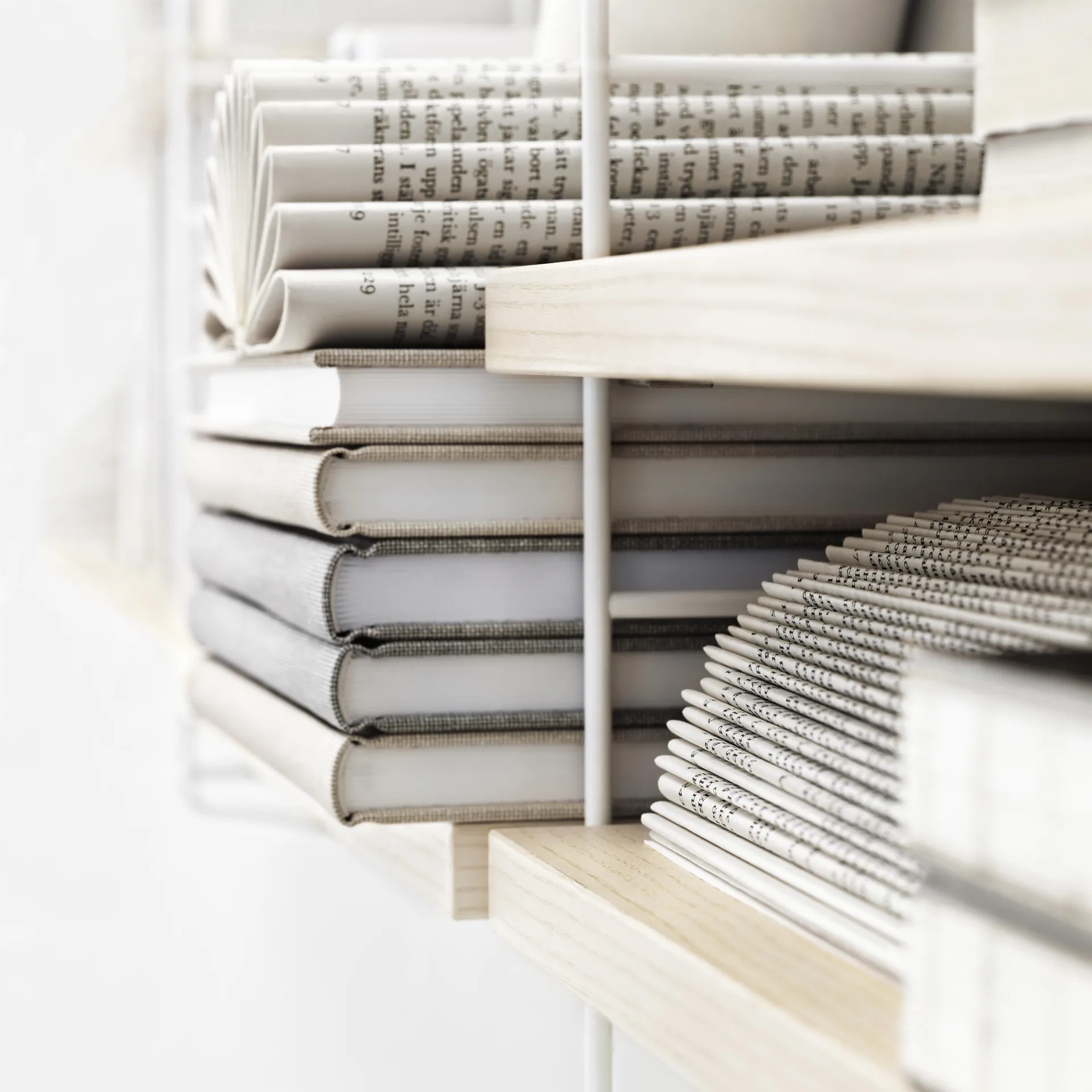 String Pocket hylly, saarni valkoinen, saarni-valkoinen String