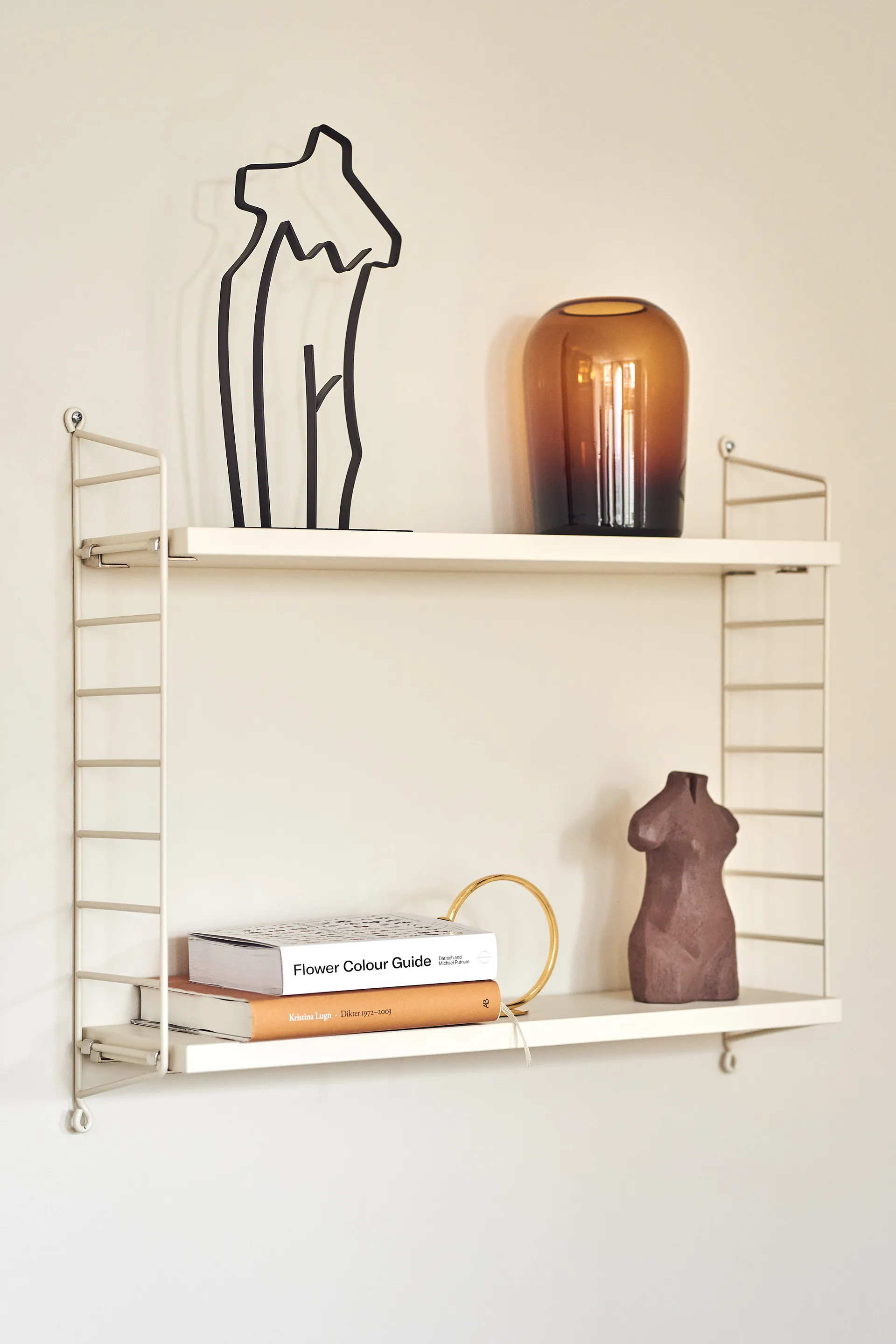 String Pocket -hylly - Special Edition, Satin Beige String