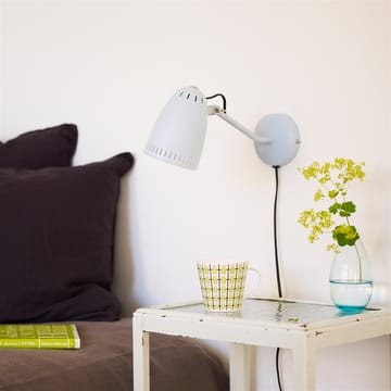 Dynamo seinävalaisin - matt whisper white (valkoinen) - Superliving