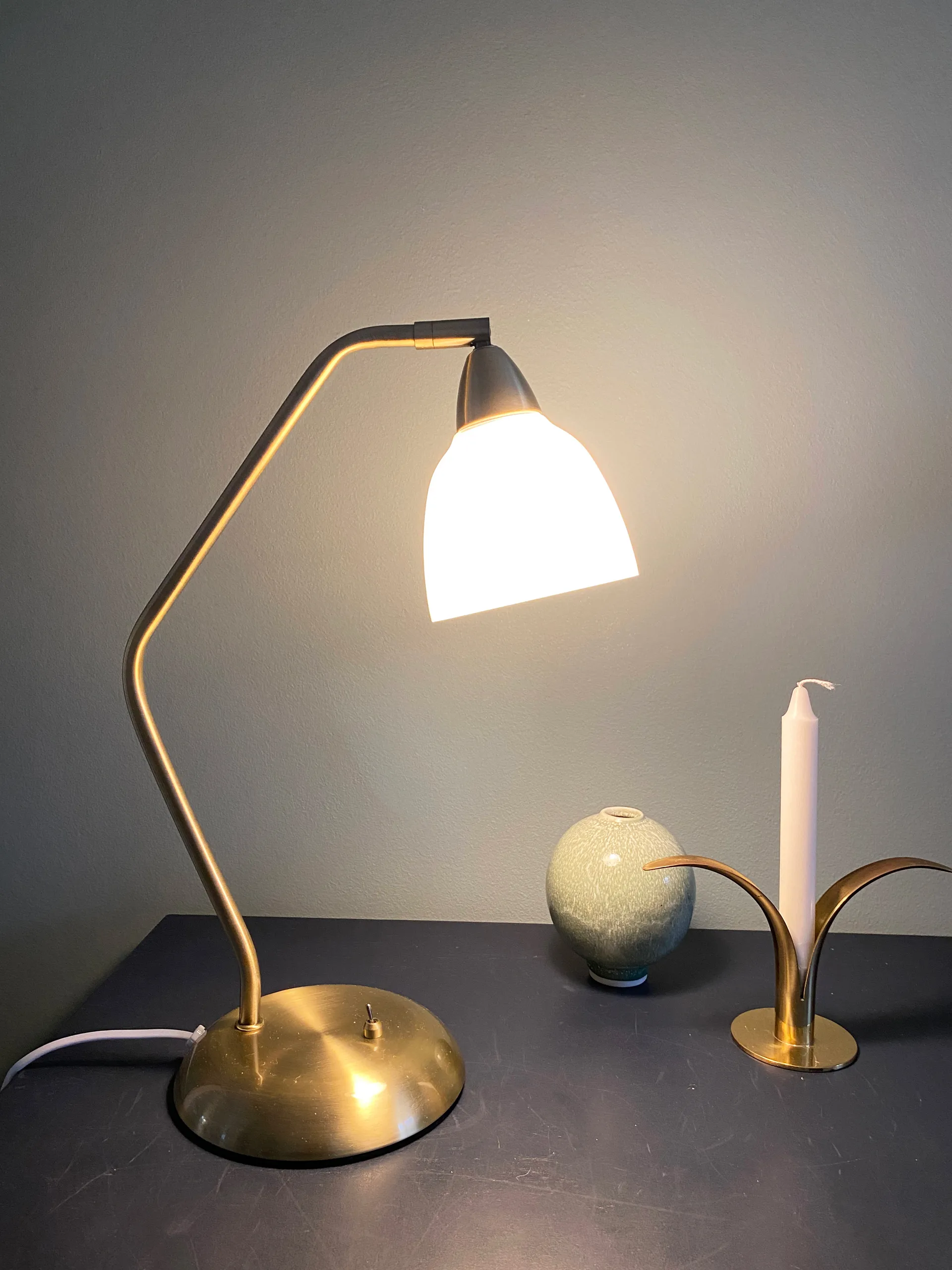 Urban pöytälamppu, Brushed Brass Superliving