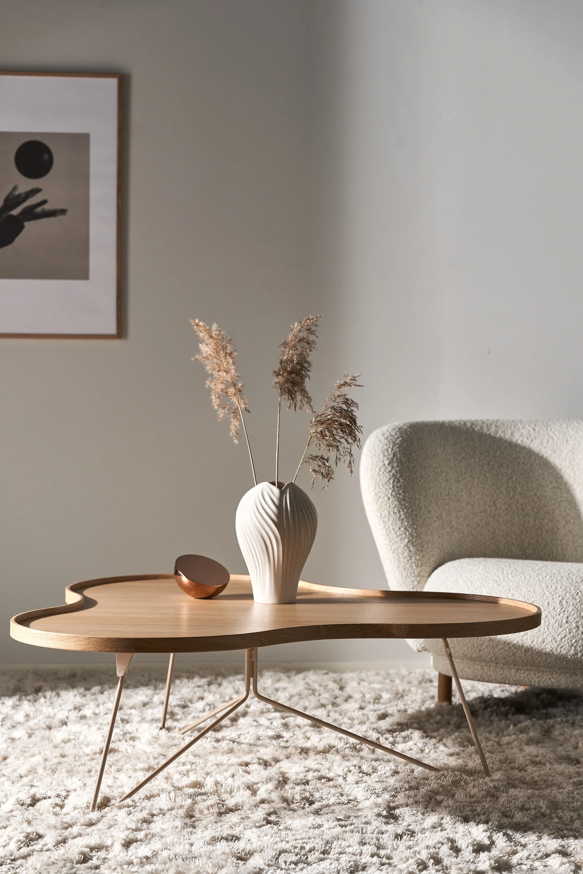 Flower mono pöytä 107 x 114 cm, H45 Tammi lakattu-nutmeg RAL1019 Swedese