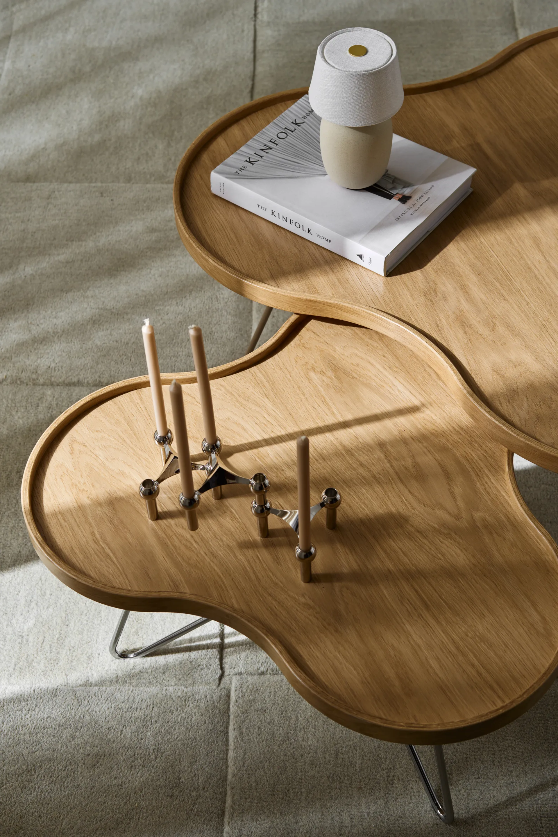 Flower mono pöytä 62 x 66 cm, Tammi luonnonvärinen, 39 cm, kromirunko Swedese