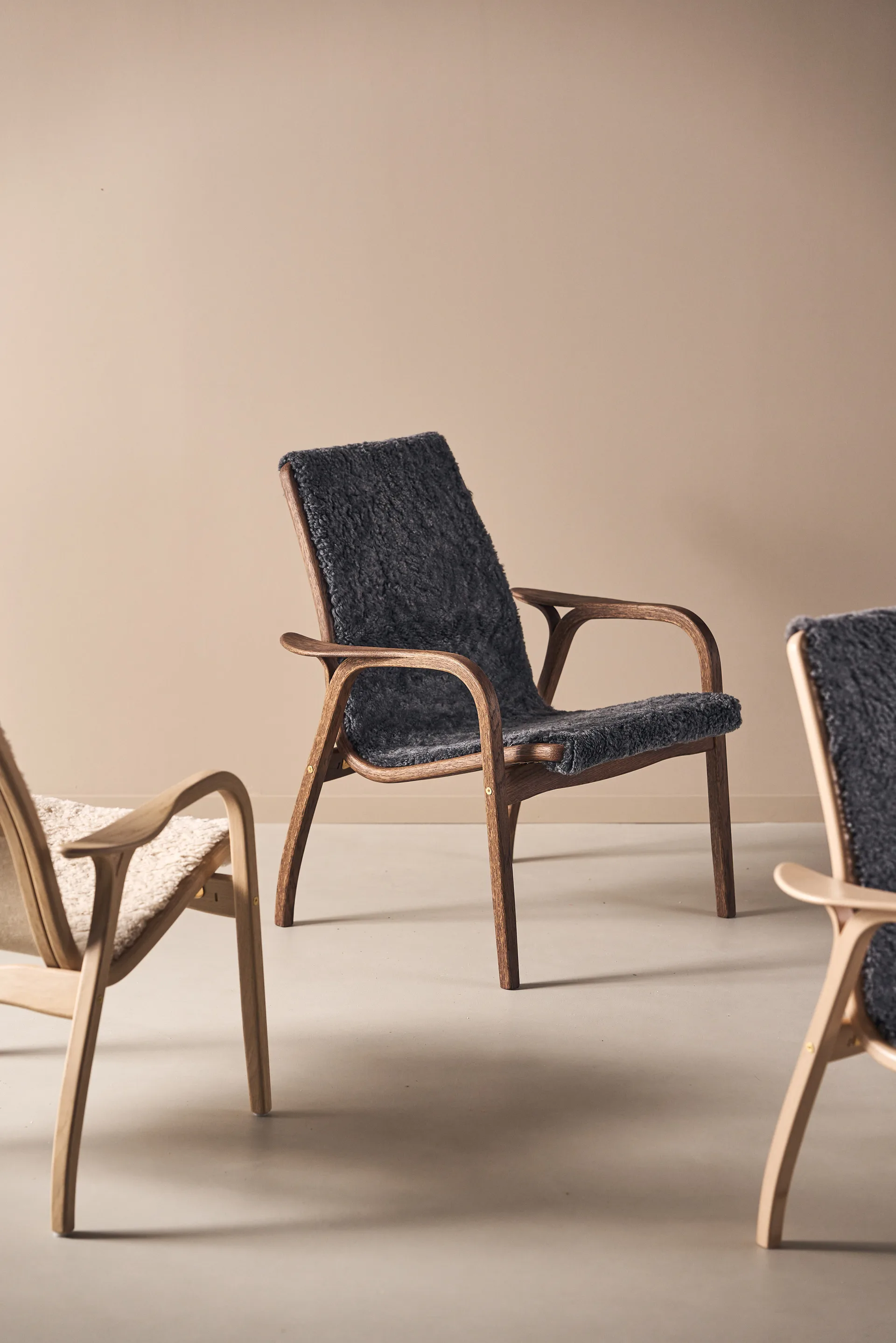 Laminett nojatuoli tammi/lampaannahka Special Edition, Rubio Monocoat Chocolate-Charcoal Swedese