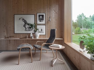 Lamino nojatuoli ja jalkarahi öljytty tammi/lampaannahka - Sahara (nougatruskea) - Swedese