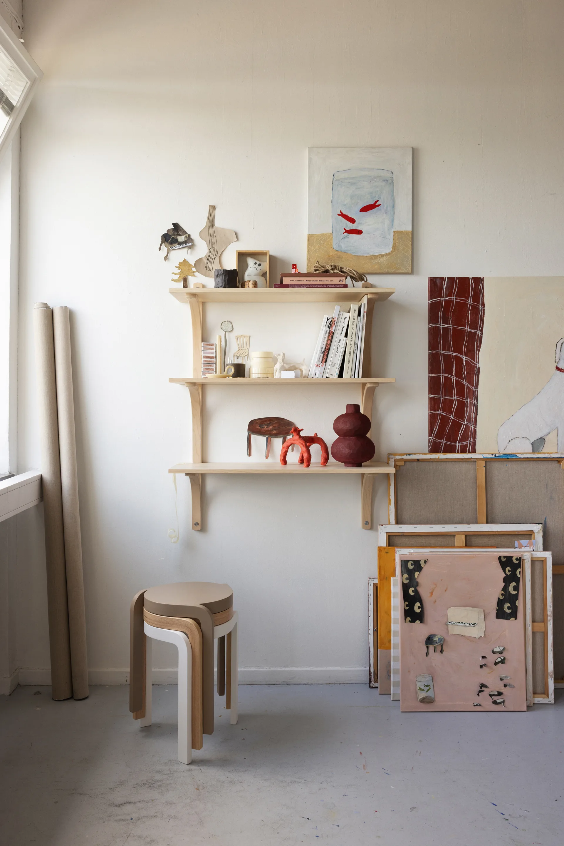 Levi hylly, Lakattu saarni, ruostumaton teräs, 2 hyllytasoa, 90 cm Swedese