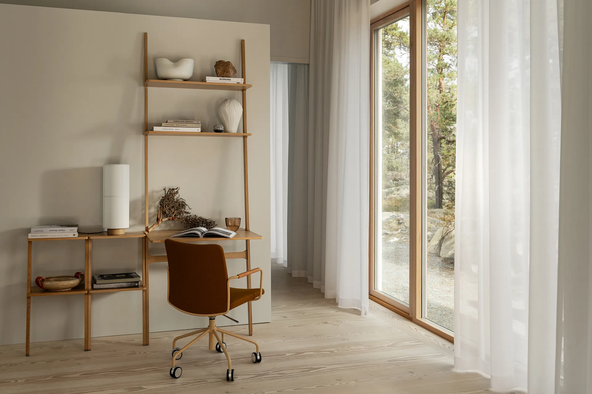 Libri hylly 2 hyllytasoa, Saarni lakattu nutmeg (ruskea) Swedese