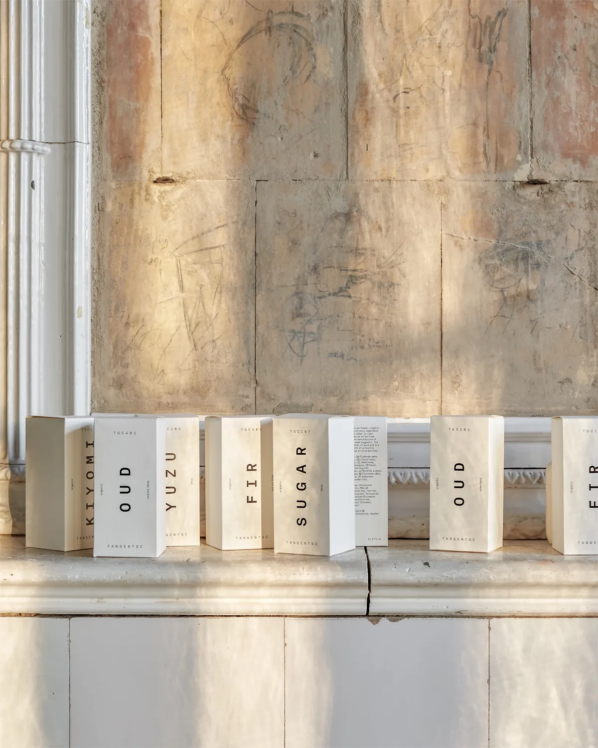 Oud käsisaippua, 350 ml Tangent