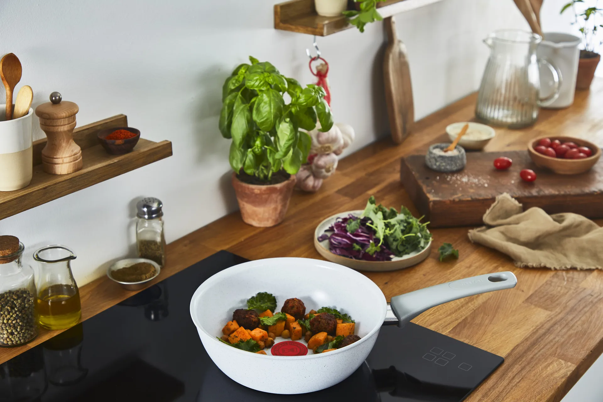 Natural chef -wokkipannu, harmaa, 28 cm Tefal