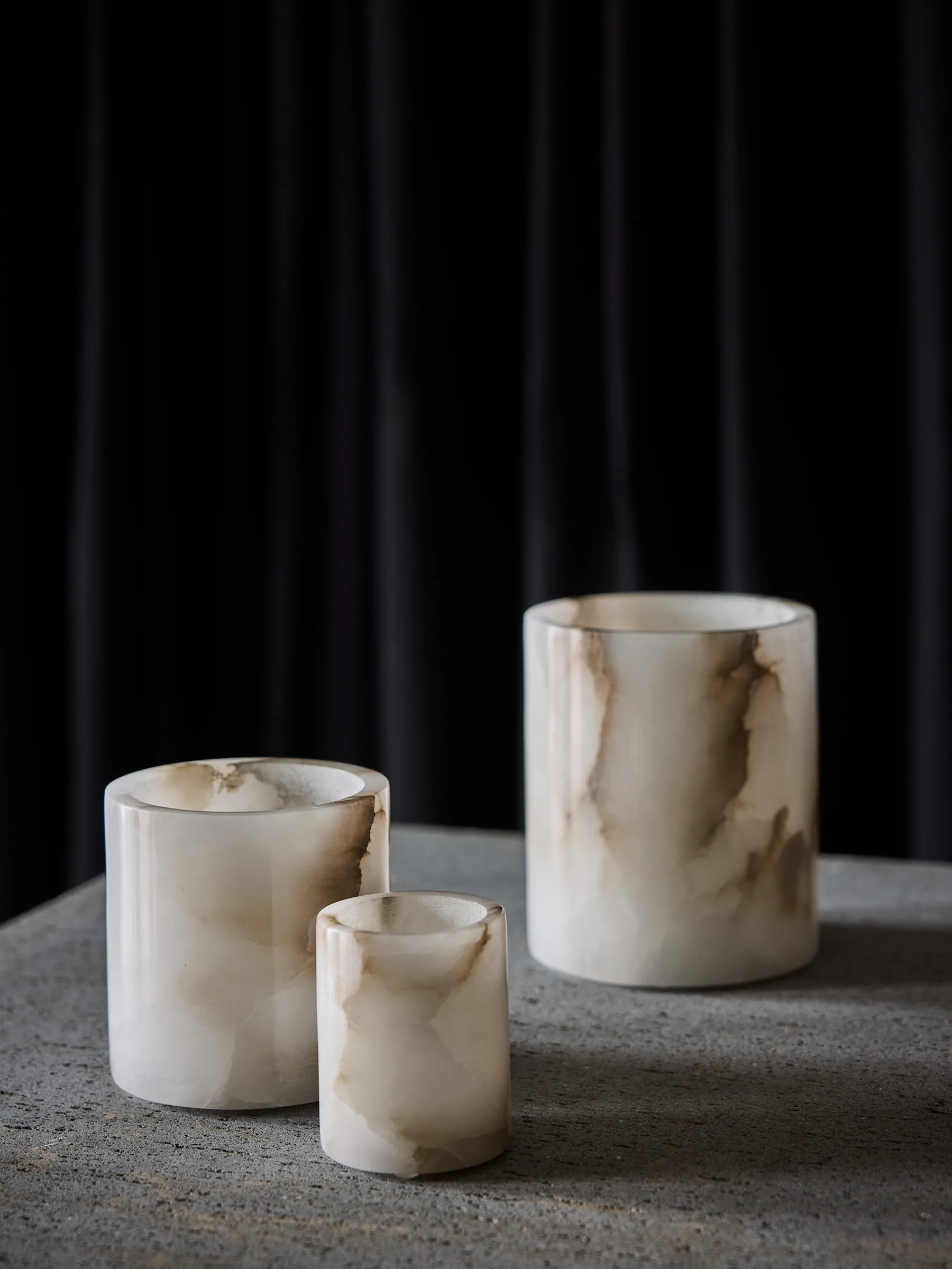 Alabaster-tuikkuastia, Valkoinen beige, M 14 cm Tell Me More