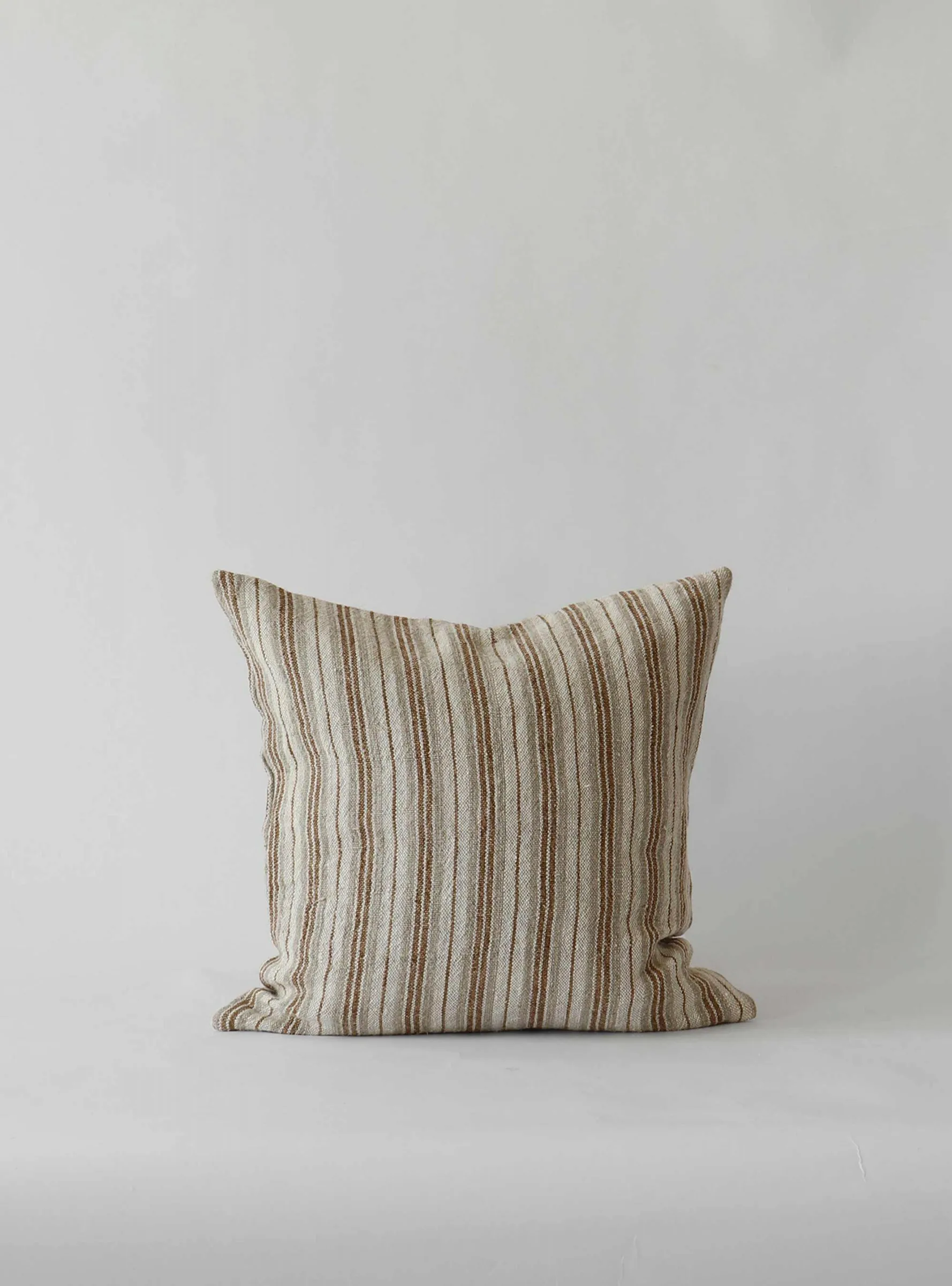 Aston tyynynpäällinen pellava 50 x 50 cm, Golden Brown Tell Me More