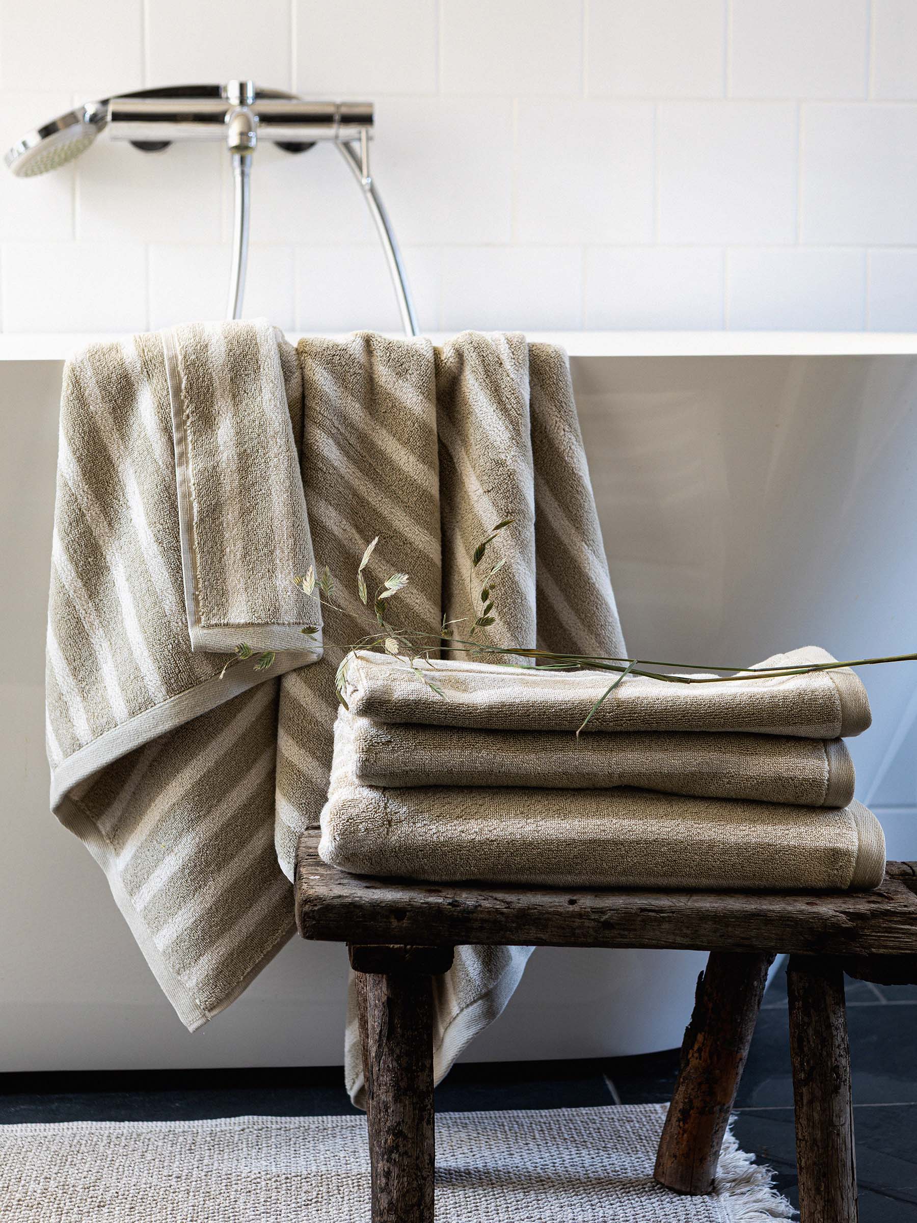 Bonnie käsipyyhe 50x70 cm, Beige Tell Me More