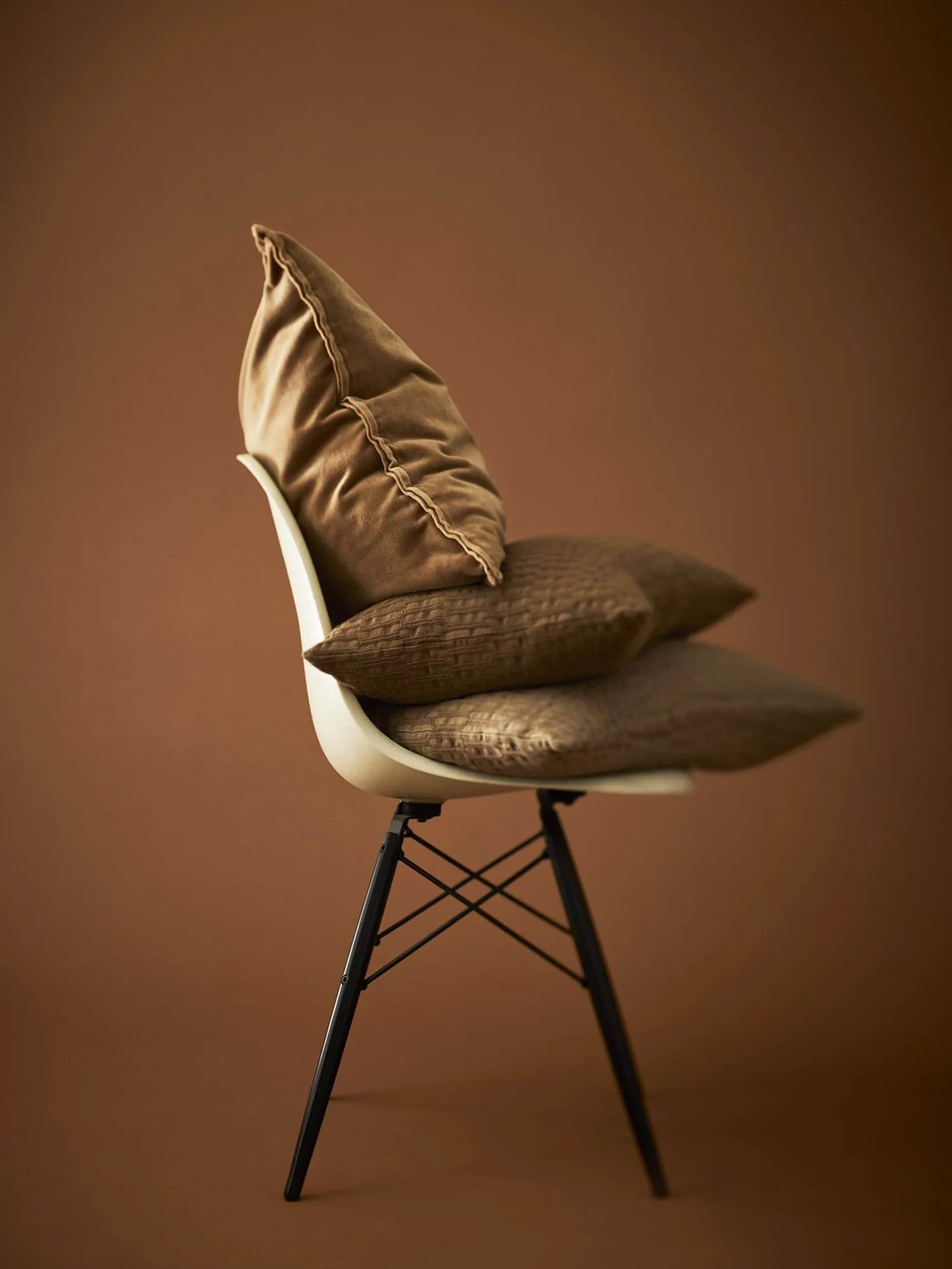 Claire tyynynpäällinen, Mud brown, 40x60 cm Tell Me More