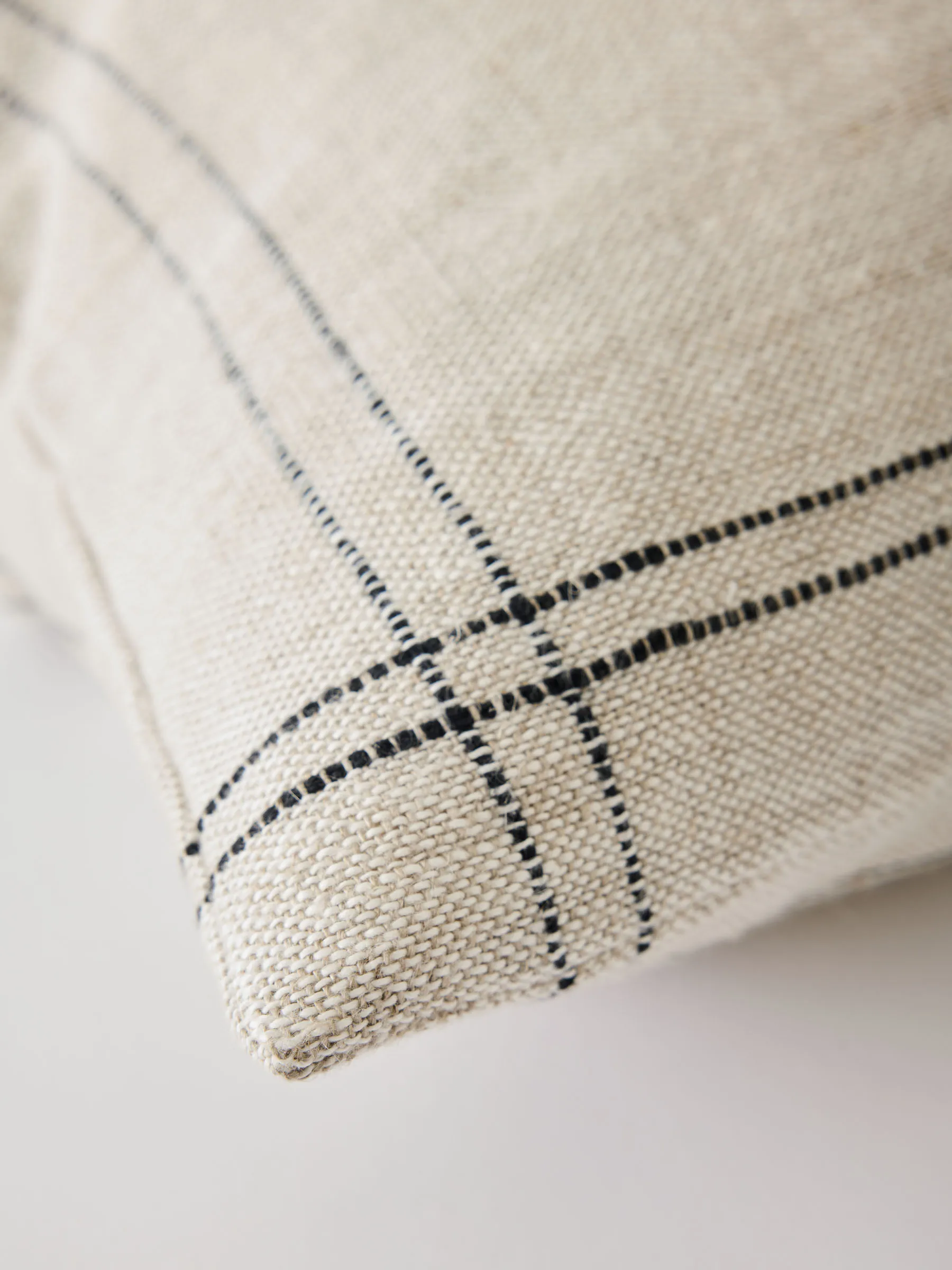 Elton-tyynynpäällinen 50x50 cm, Beige Tell Me More