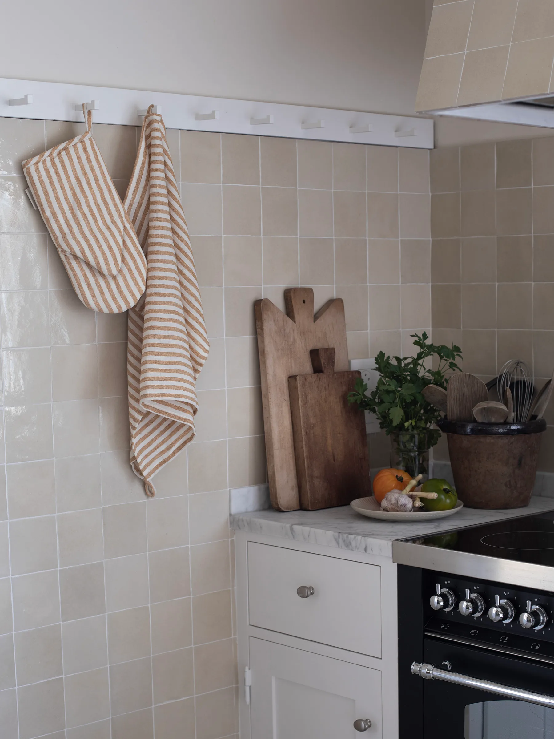 Leon uunikinnas 15x30 cm, Spice. Tell Me More