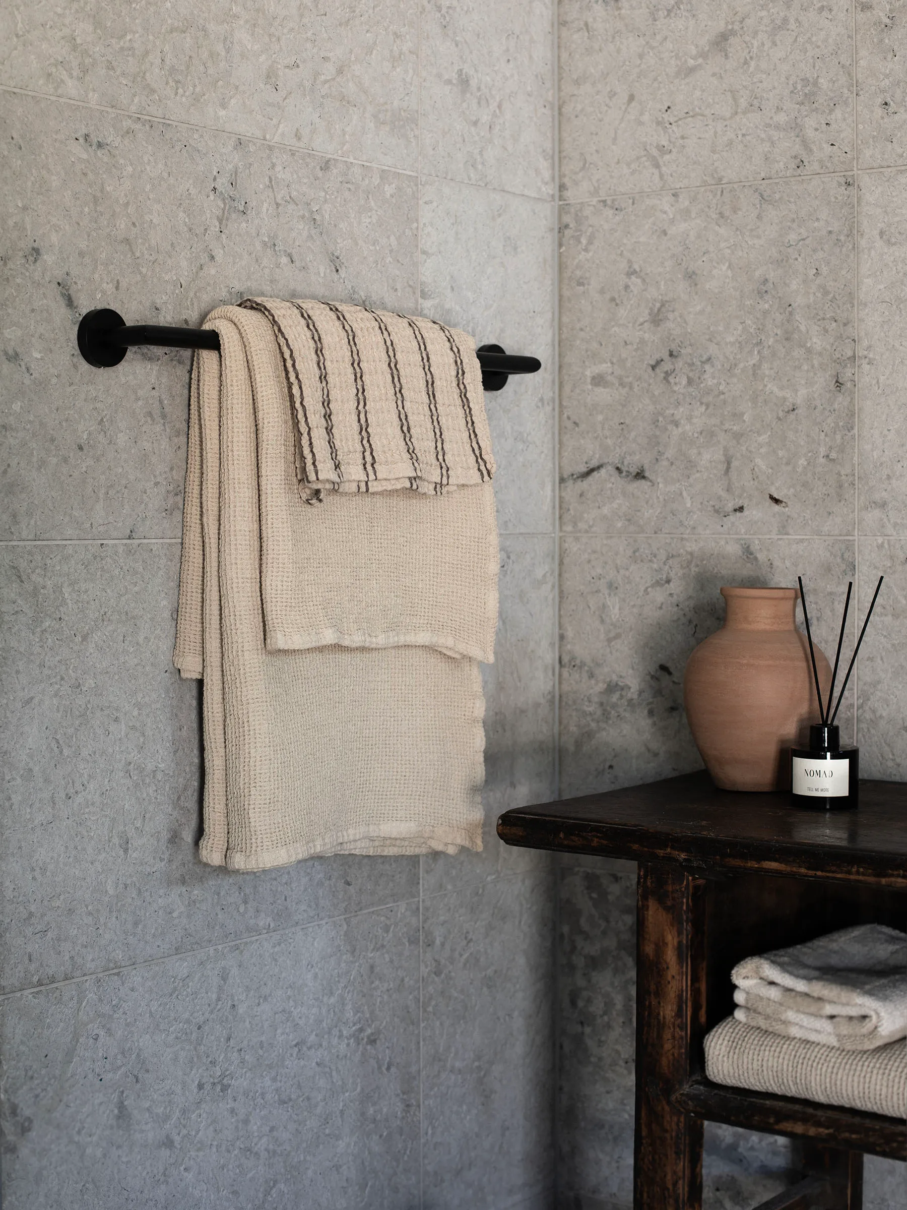 Nella kylpypyyhe 70x140 cm, Beige Tell Me More