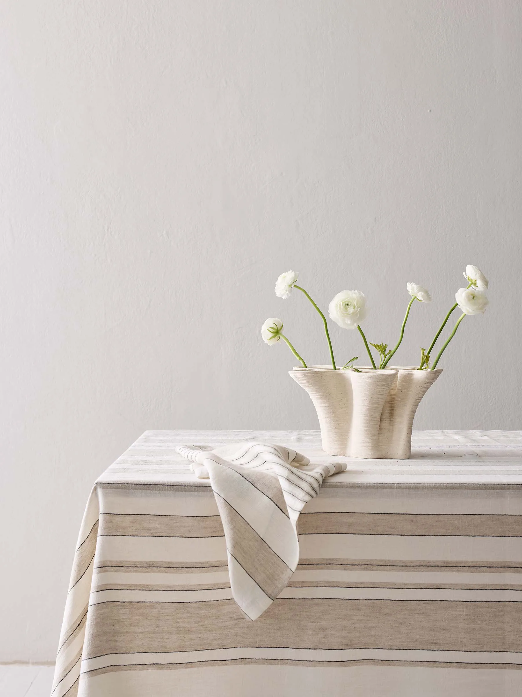 Noah pöytäliina, Beige raita, 145x330 cm Tell Me More