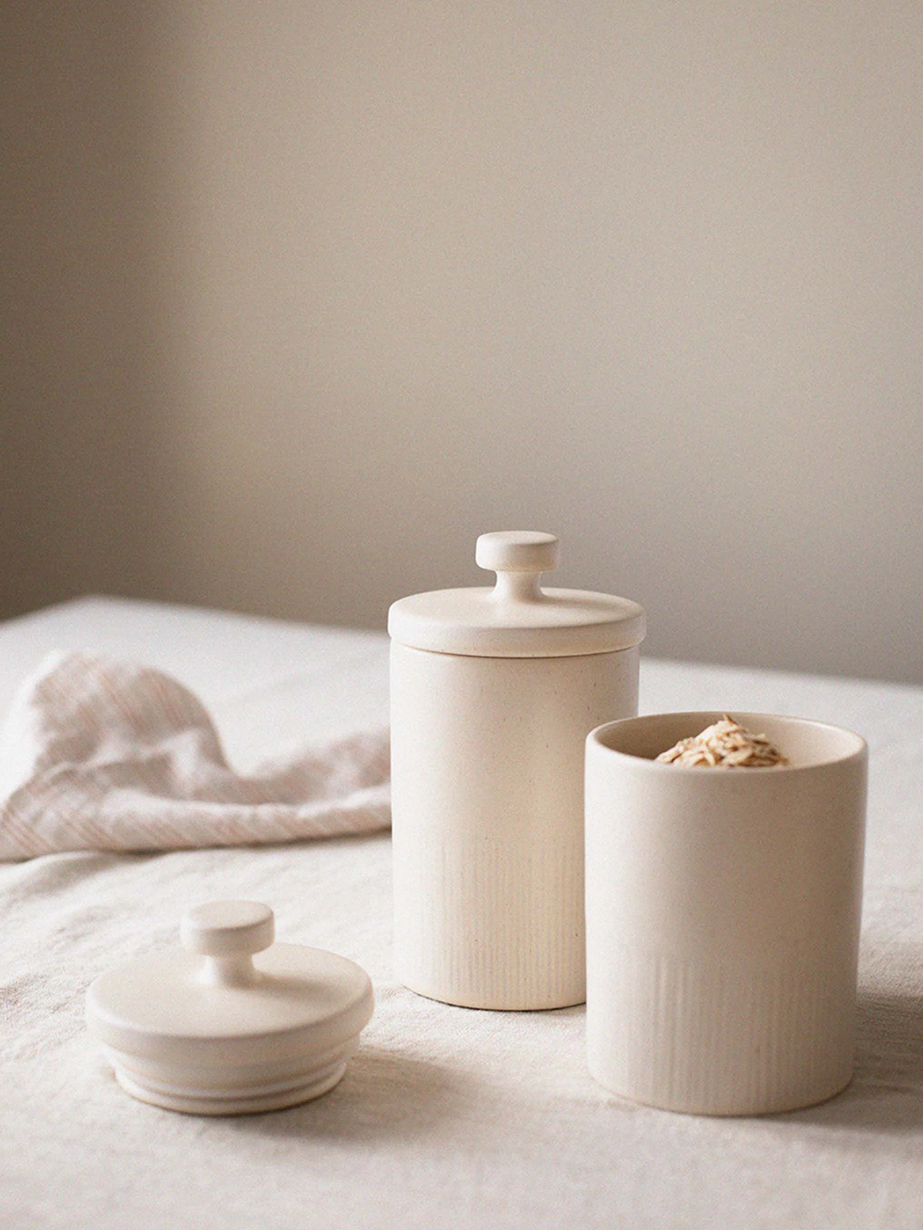 Palermo purkki kannella, Offwhite, pieni 0,95 L Tell Me More