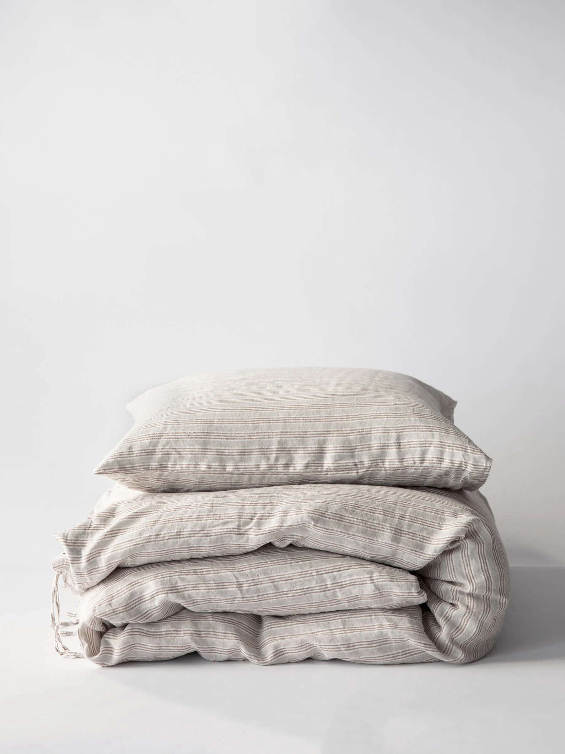 Pussilakana pellava 150 x 200 cm, Pähkinäraita Tell Me More