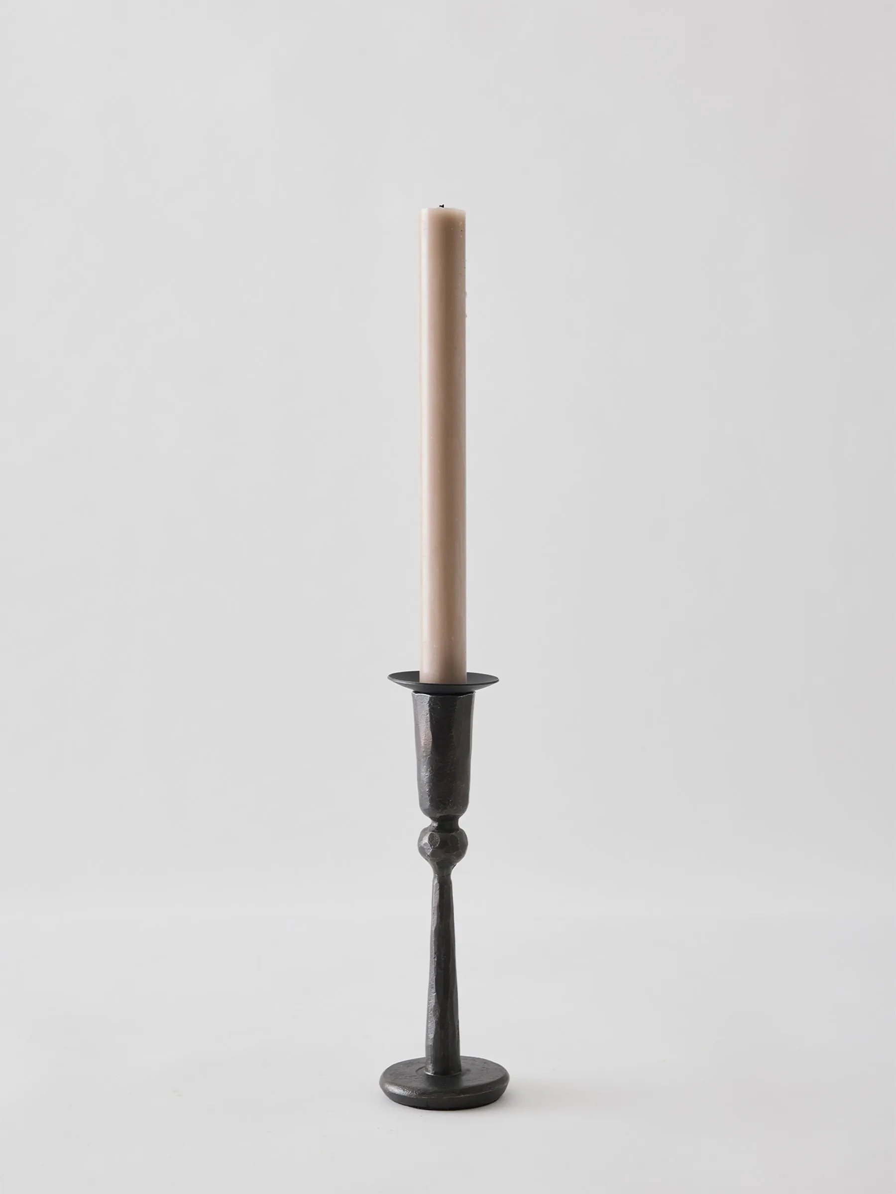 Tell Me More lamppukalvo Ø5 cm, Musta Tell Me More