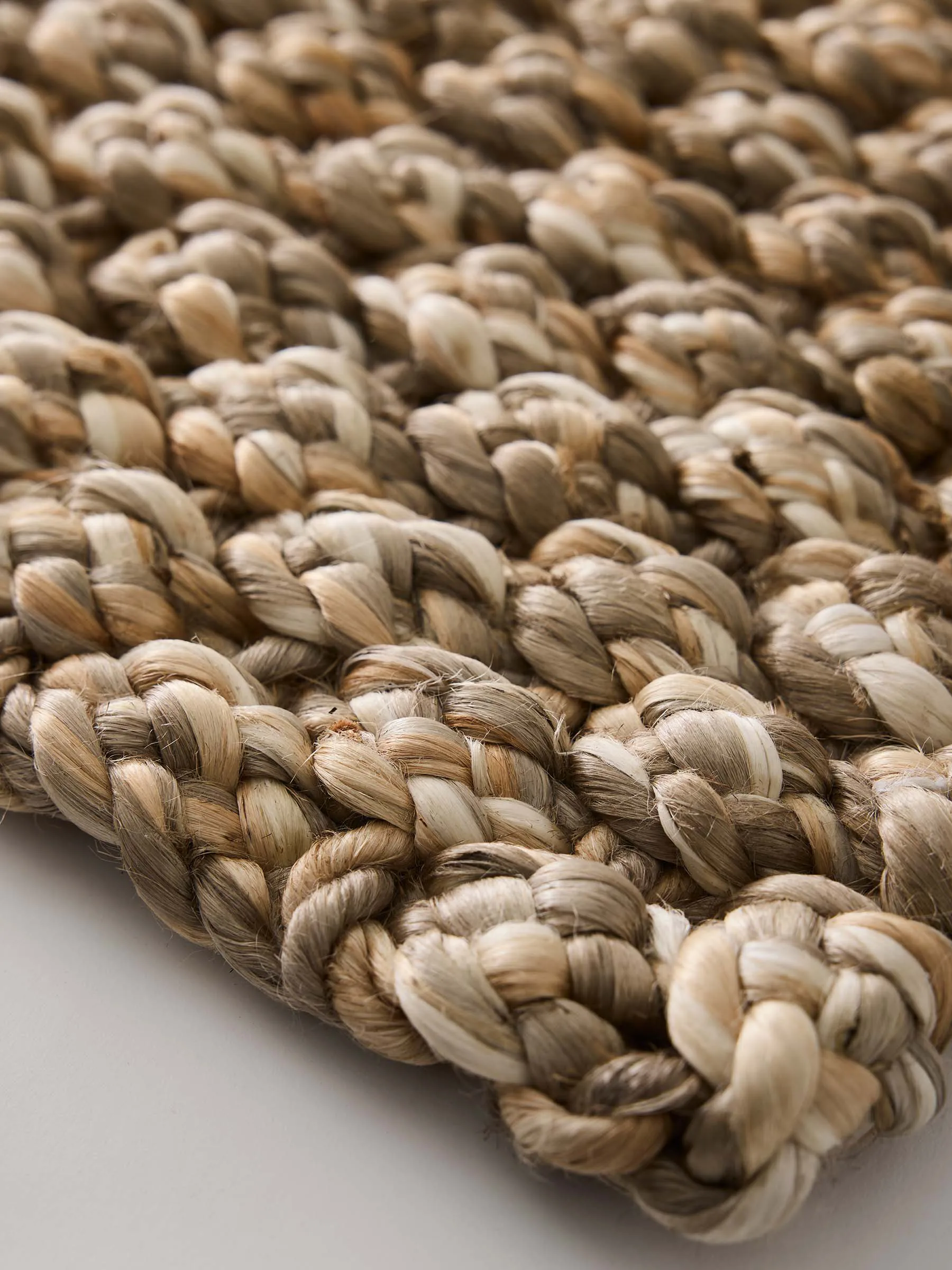 Tell Me More punottu jute-ovimatto 45x75 cm, Monivärinen Tell Me More