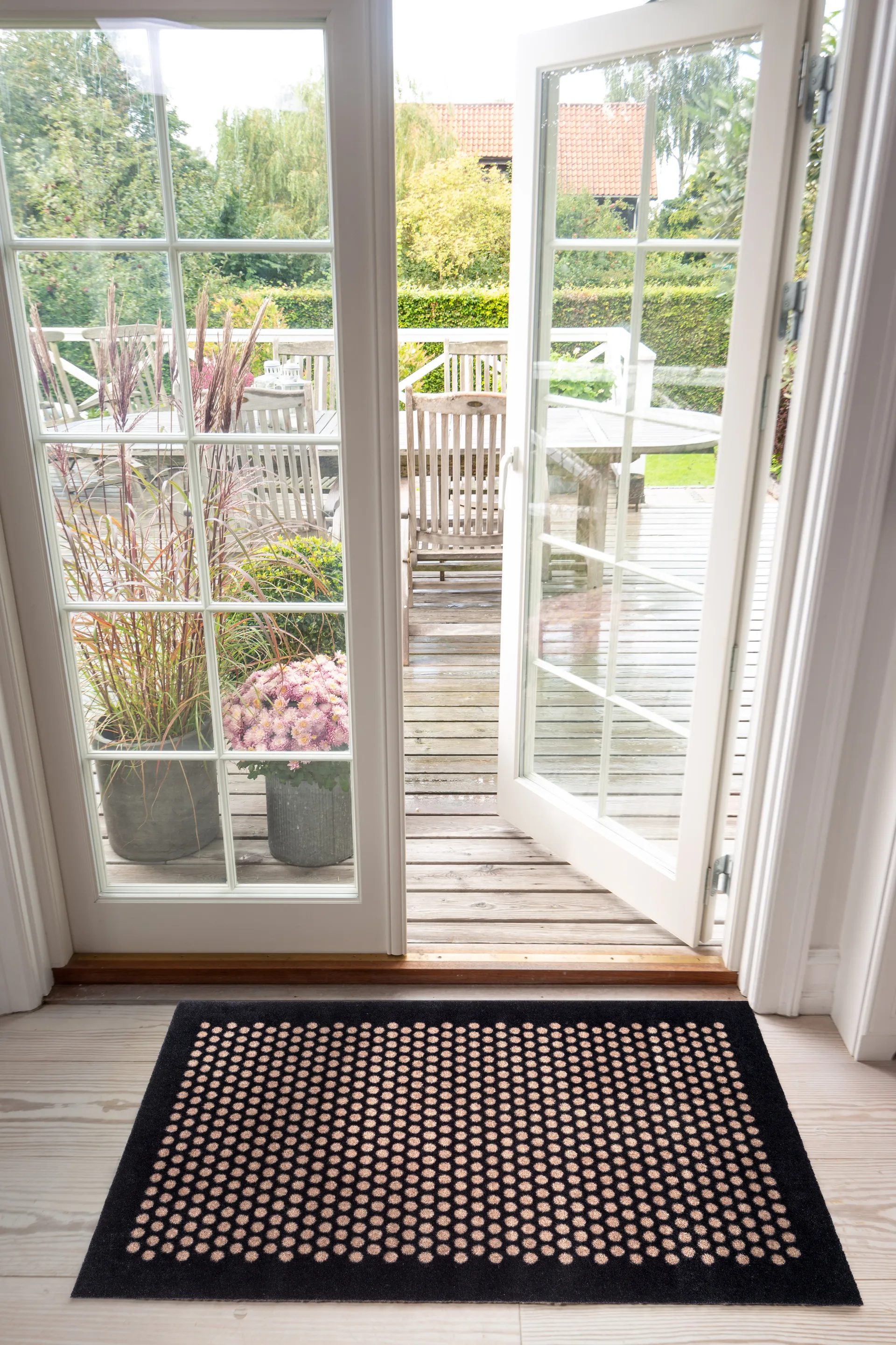Dots käytävämatto, Black-sand, 67 x 120 cm tica copenhagen
