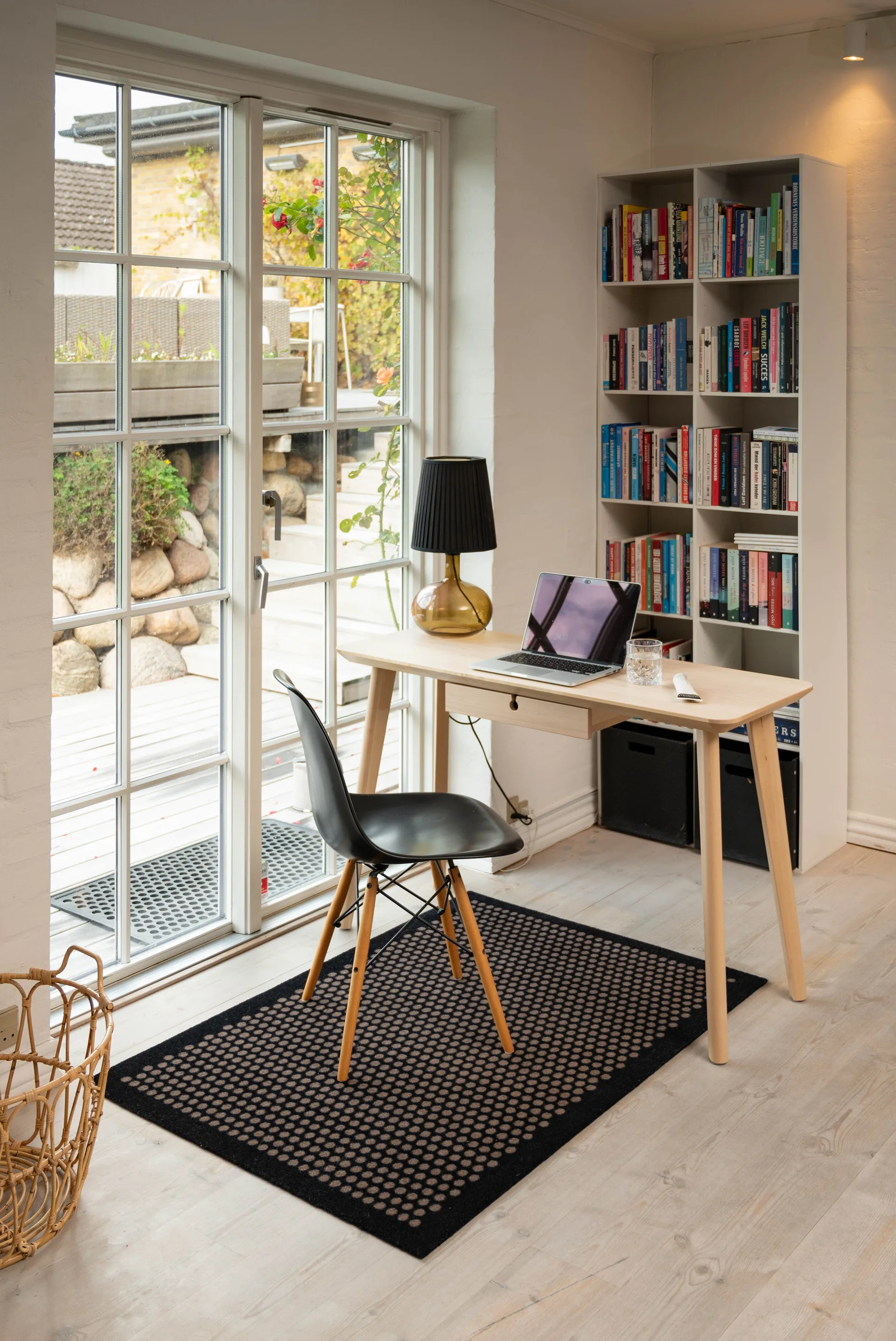 Dots käytävämatto, Black-sand, 90 x 130 cm tica copenhagen