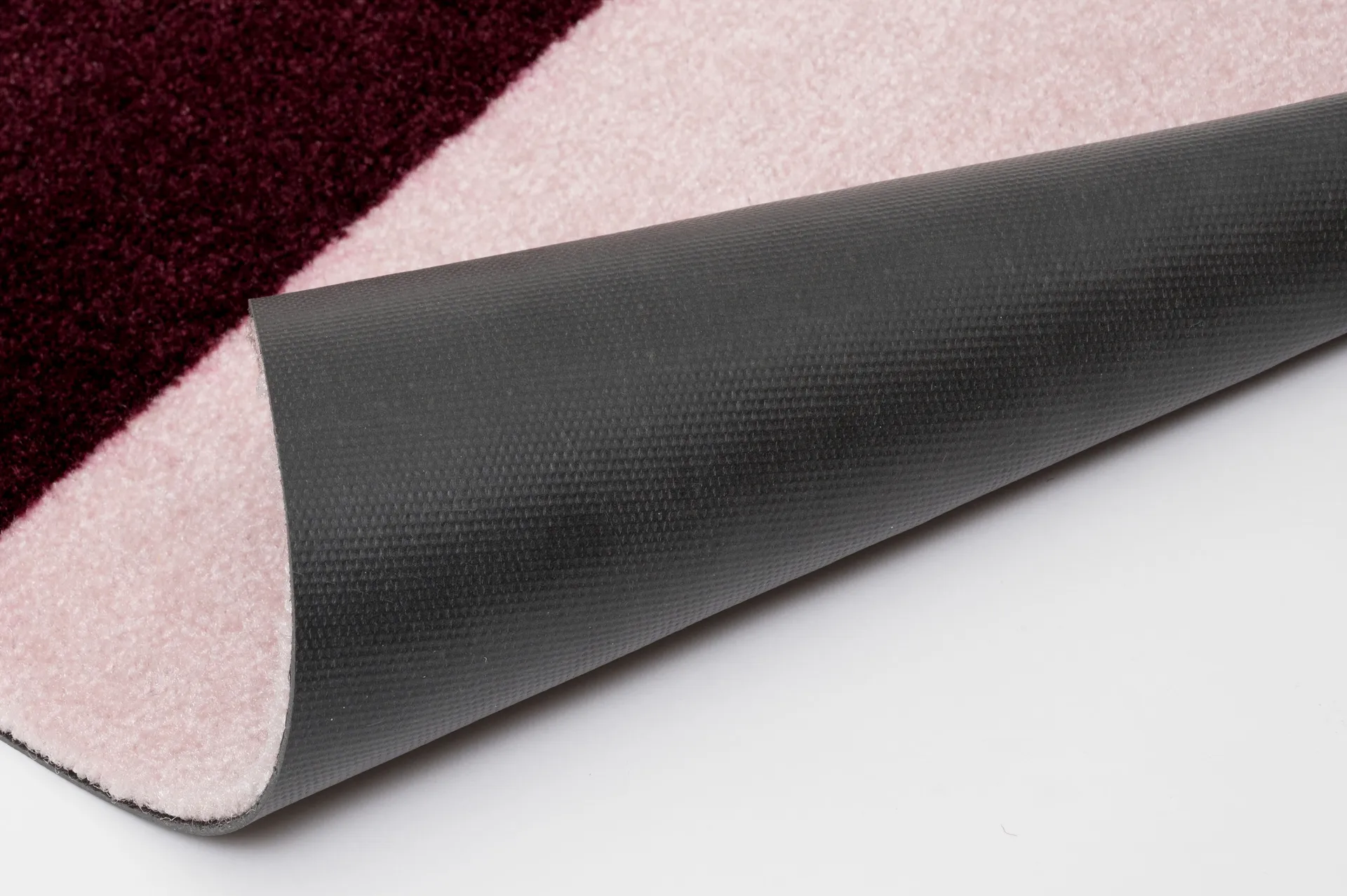 Stripes käytävämatto vaakasuuntainen, Bordeaux-rose-sand, 67x120 cm tica copenhagen