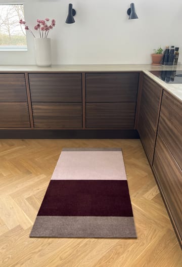 Stripes käytävämatto vaakasuuntainen - Bordeaux-rose-sand, 67x120 cm - tica copenhagen