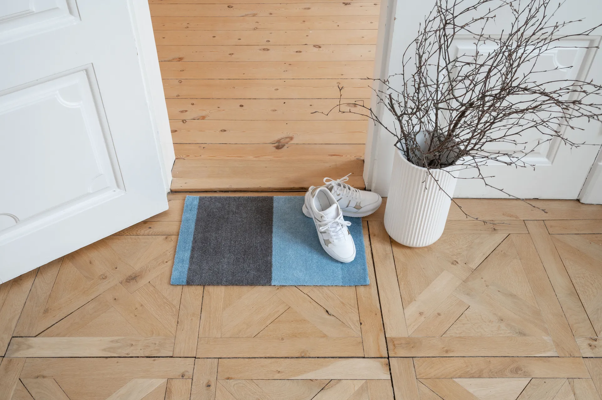 Stripes ovimatto vaakasuuntainen, Blue-steel grey, 40 x 60 cm tica copenhagen