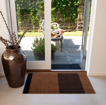 Stripes ovimatto vaakasuuntainen - Cognac-dark brown-black, 60x90 cm - tica copenhagen
