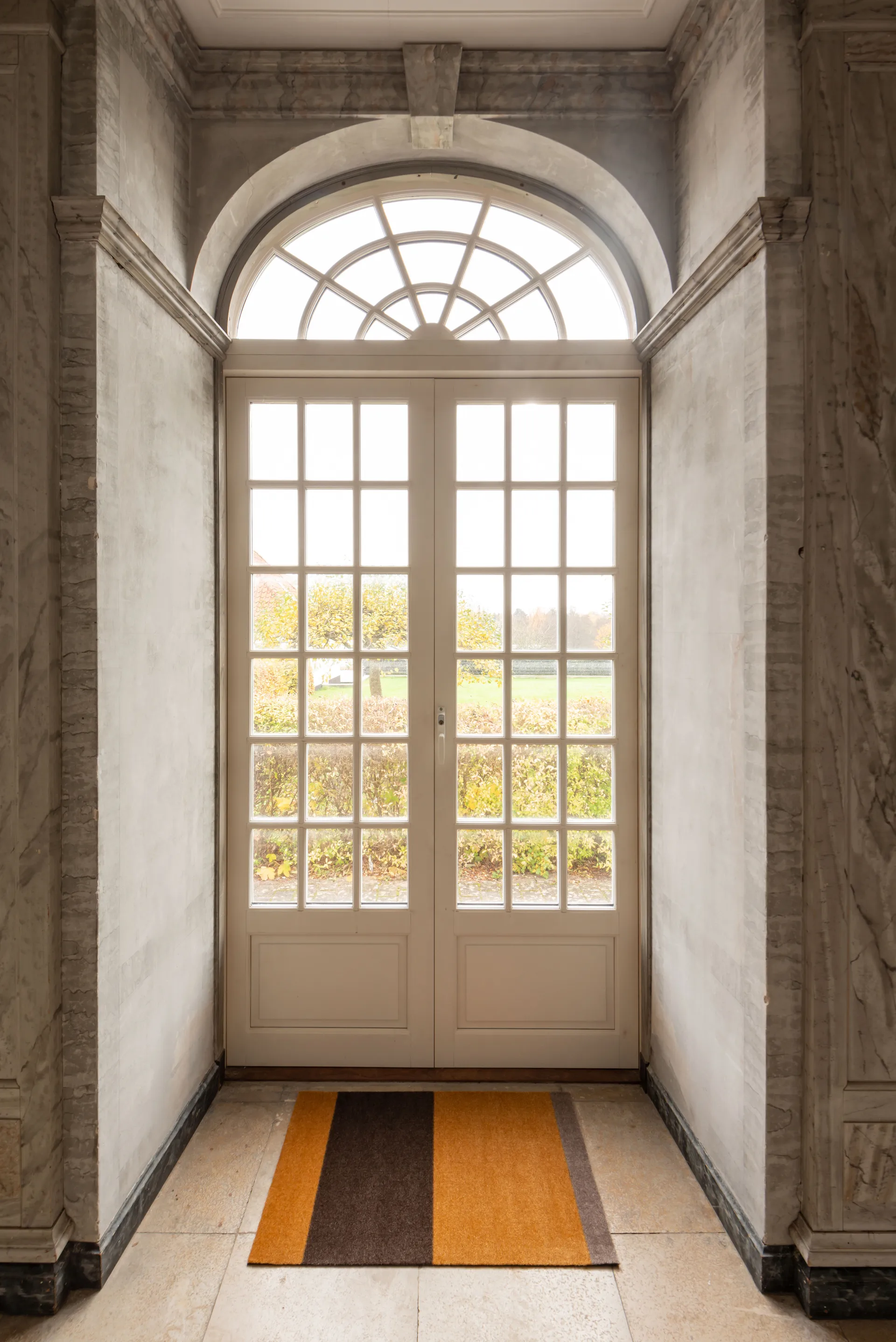 Stripes ovimatto vaakasuuntainen, Dijon-brown-sand, 60 x 90 cm tica copenhagen