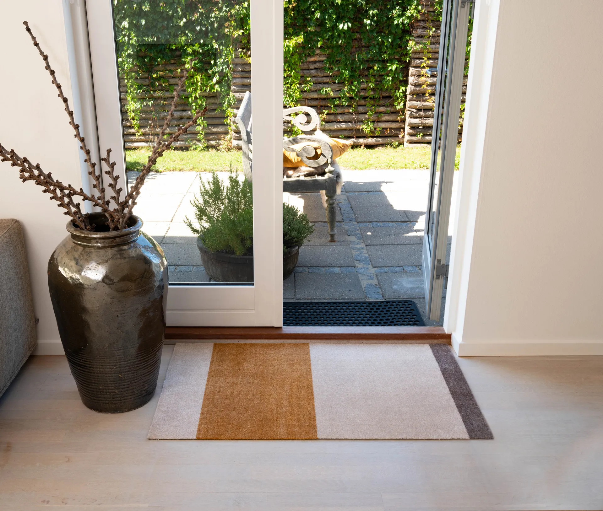 Stripes ovimatto vaakasuuntainen, Ivory-dijon-brown, 60 x 90 cm tica copenhagen